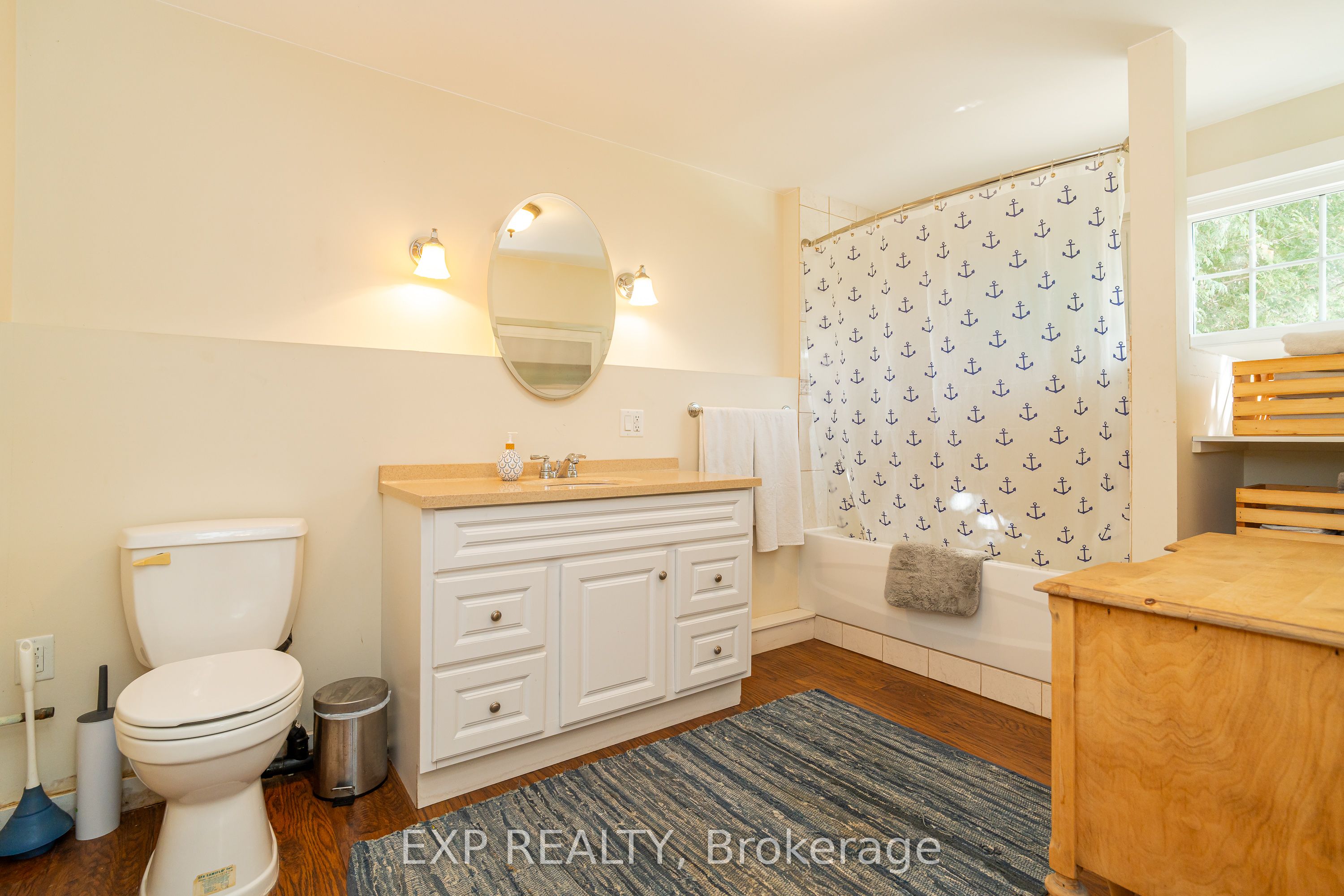 45 King Street Property Photo 33