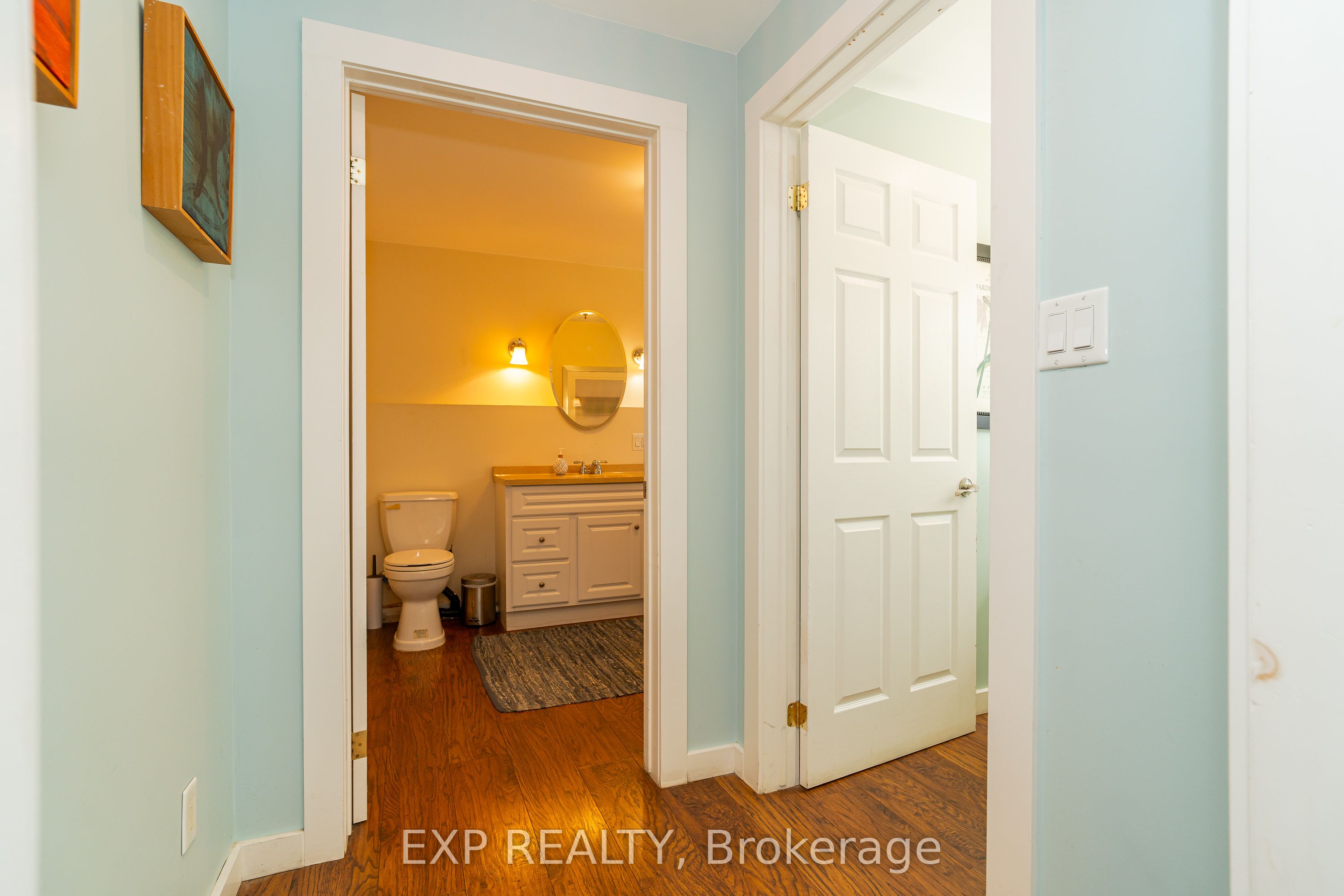 45 King Street Property Photo 35