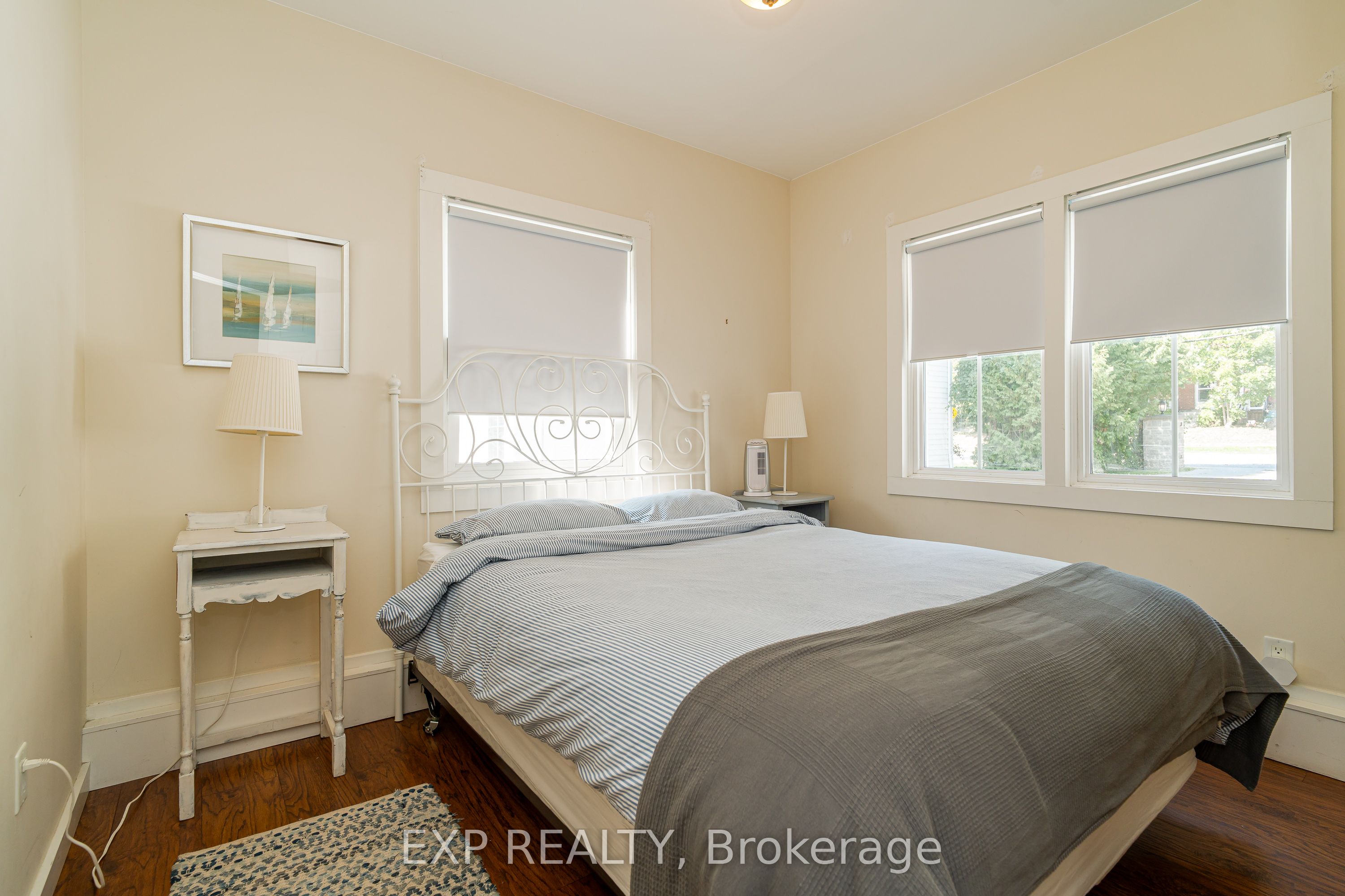45 King Street Property Photo 37