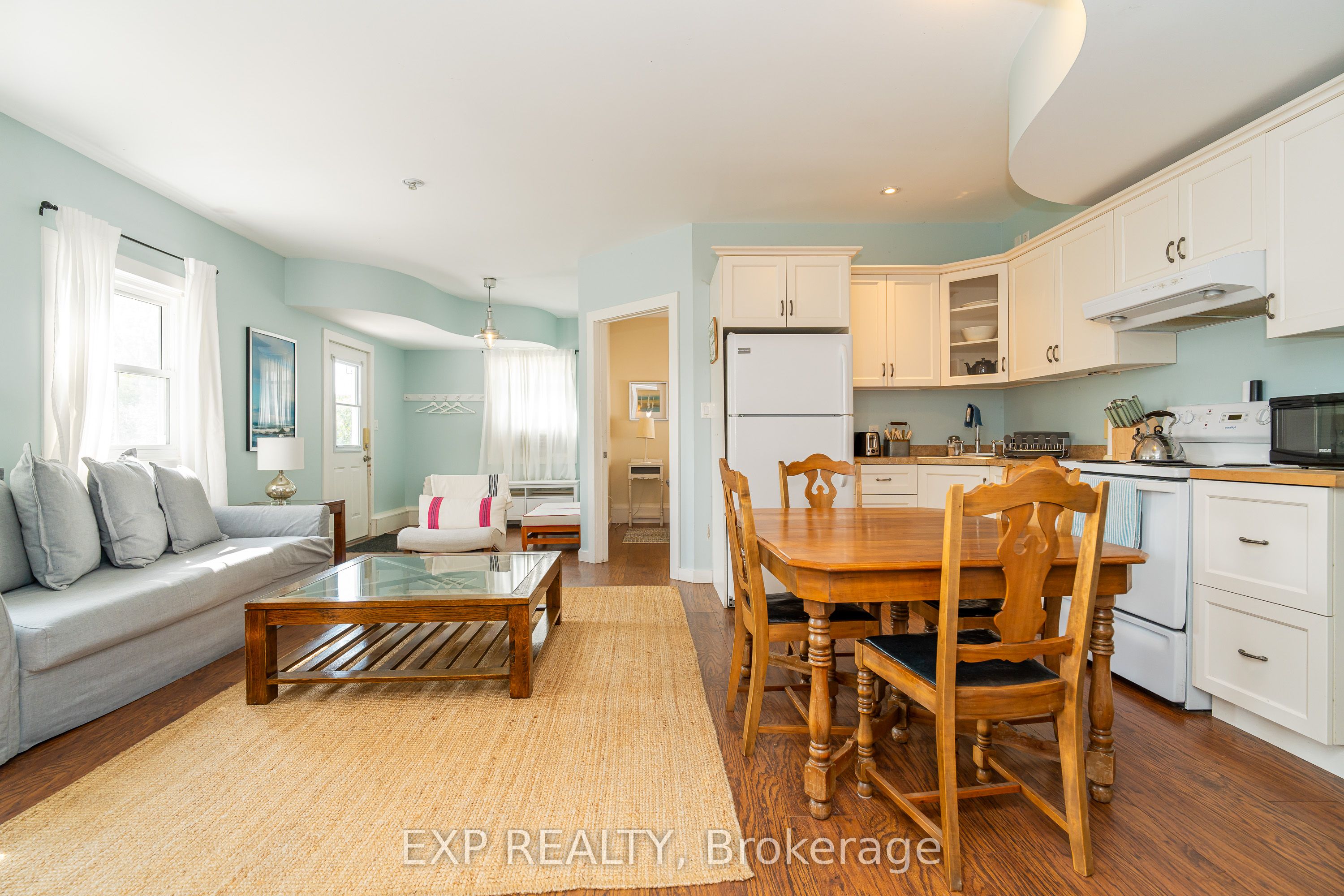 45 King Street Property Photo 39