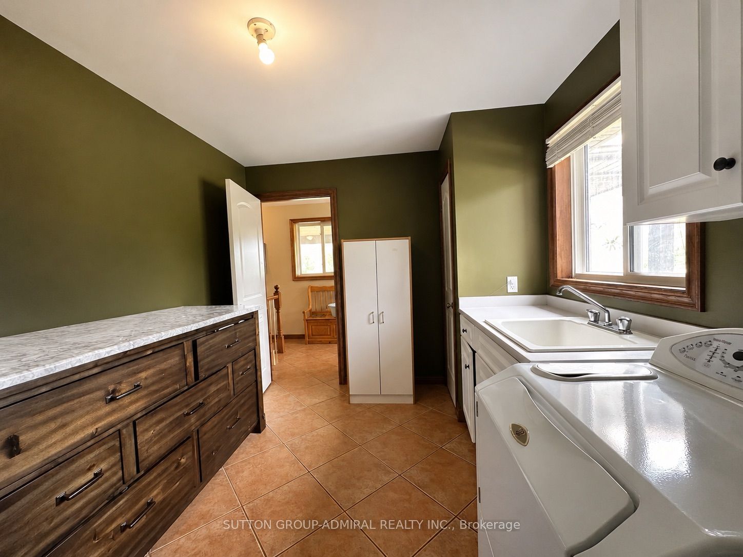 2700 Bridge Street Property Photo 36