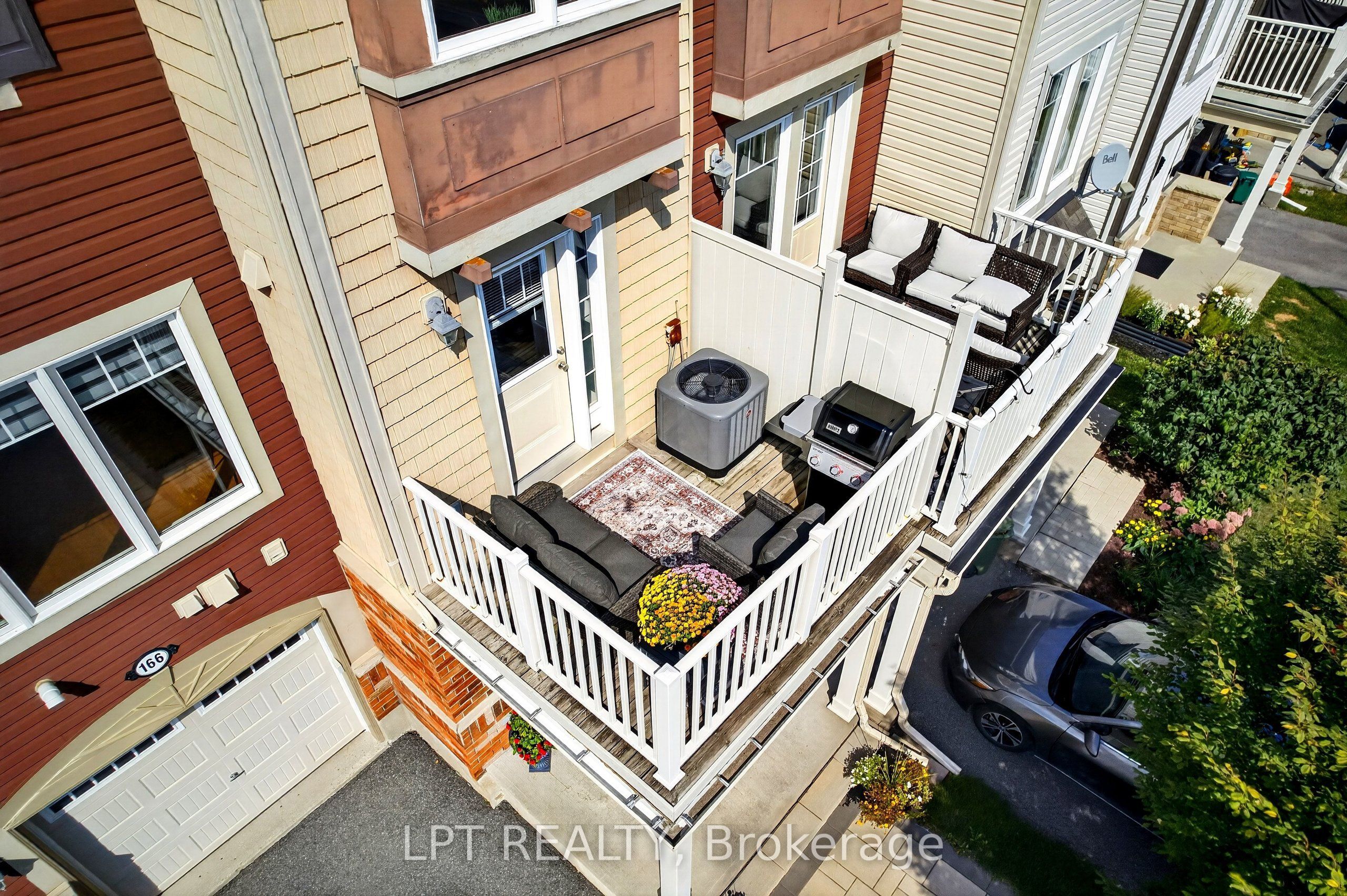 166 Sunshine Crescent Property Photo 16