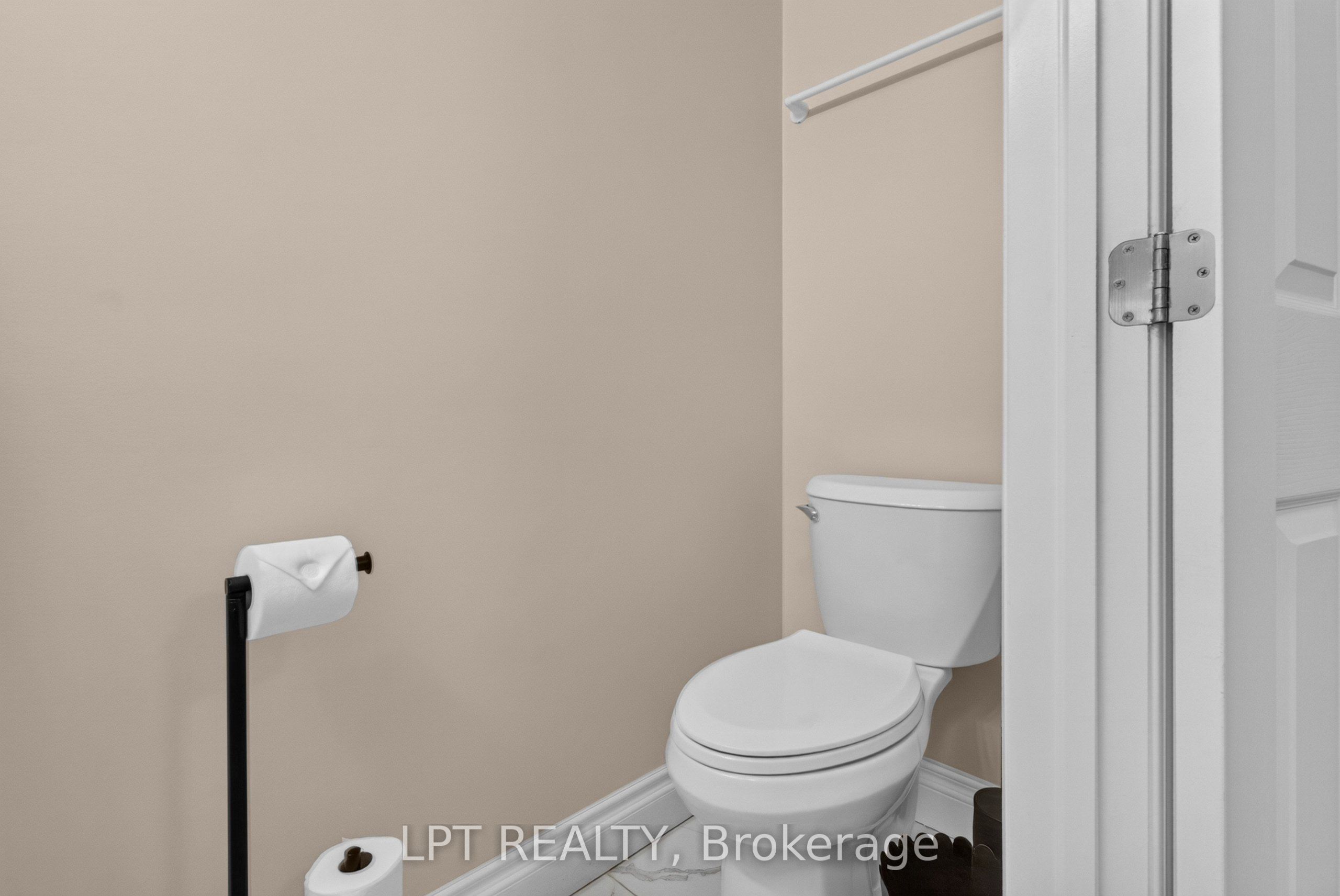166 Sunshine Crescent Property Photo 19