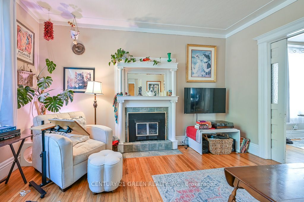 147 Herkimer Street Property Photo 6