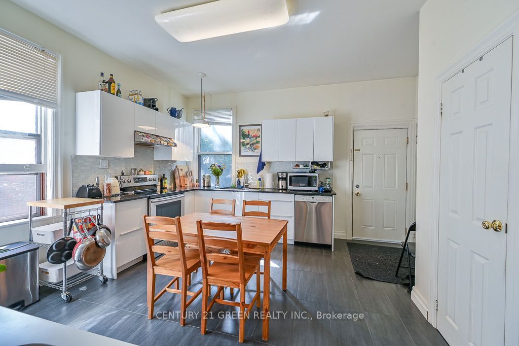 147 Herkimer Street Property Photo 8