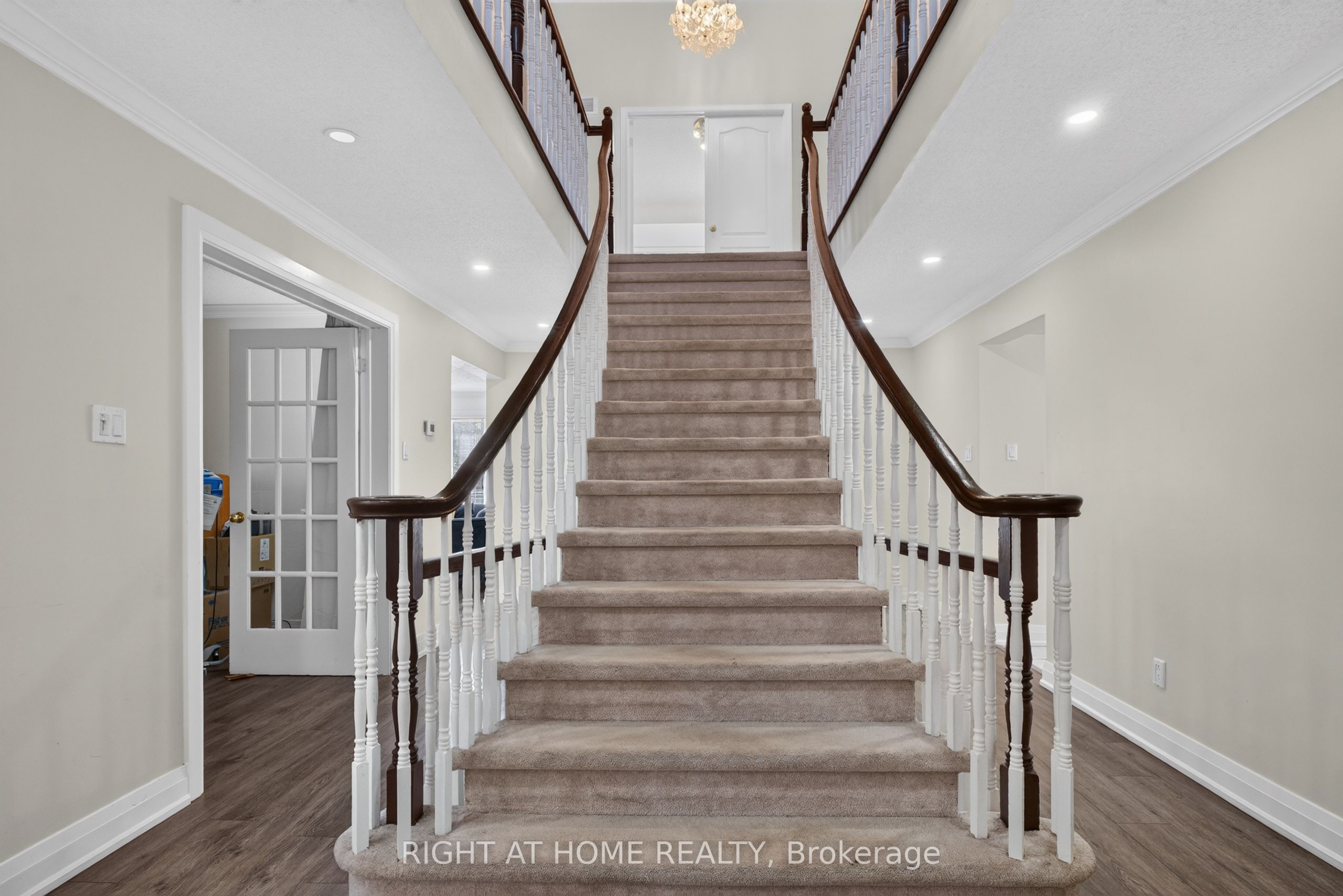 12 Baslaw Drive Property Photo 4