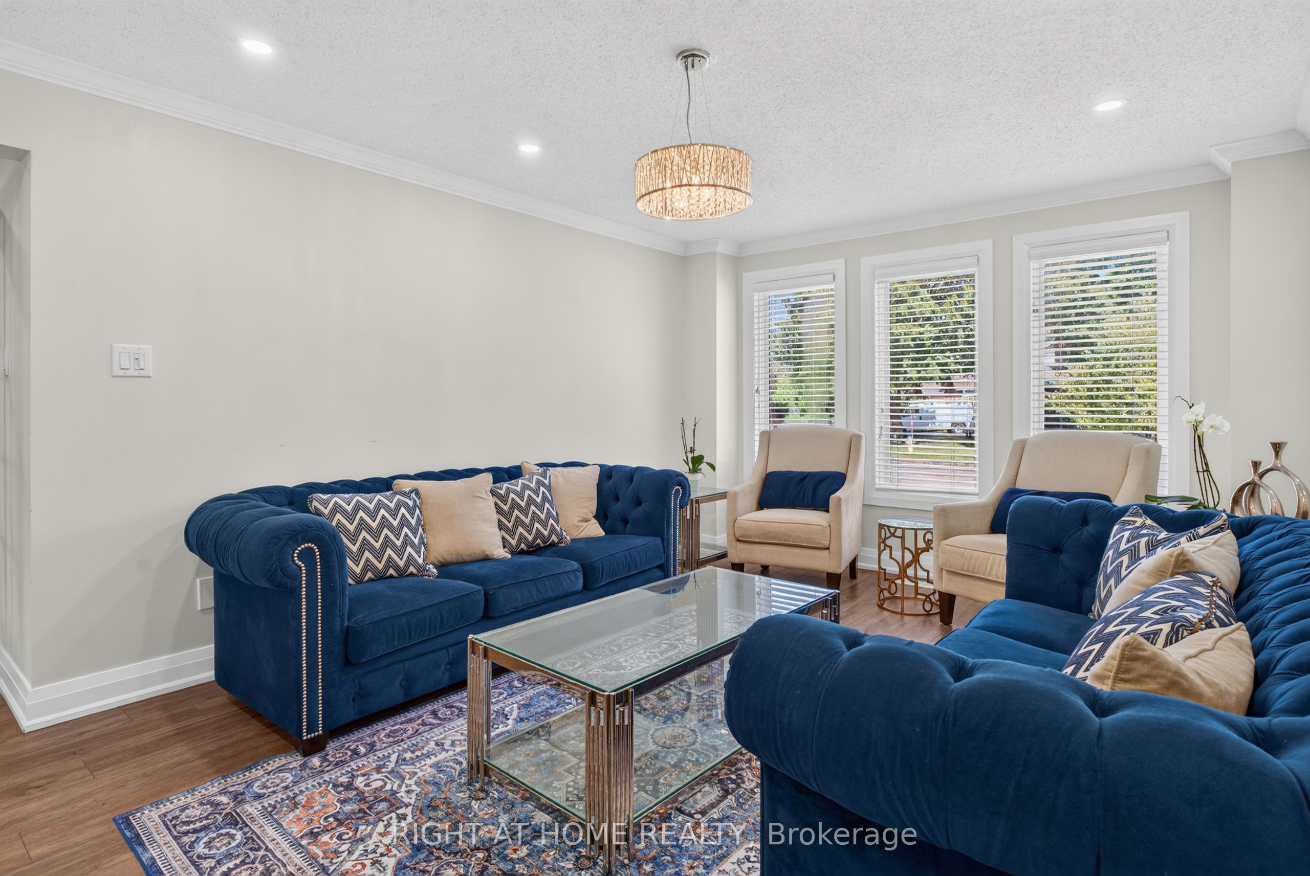 12 Baslaw Drive Property Photo 6