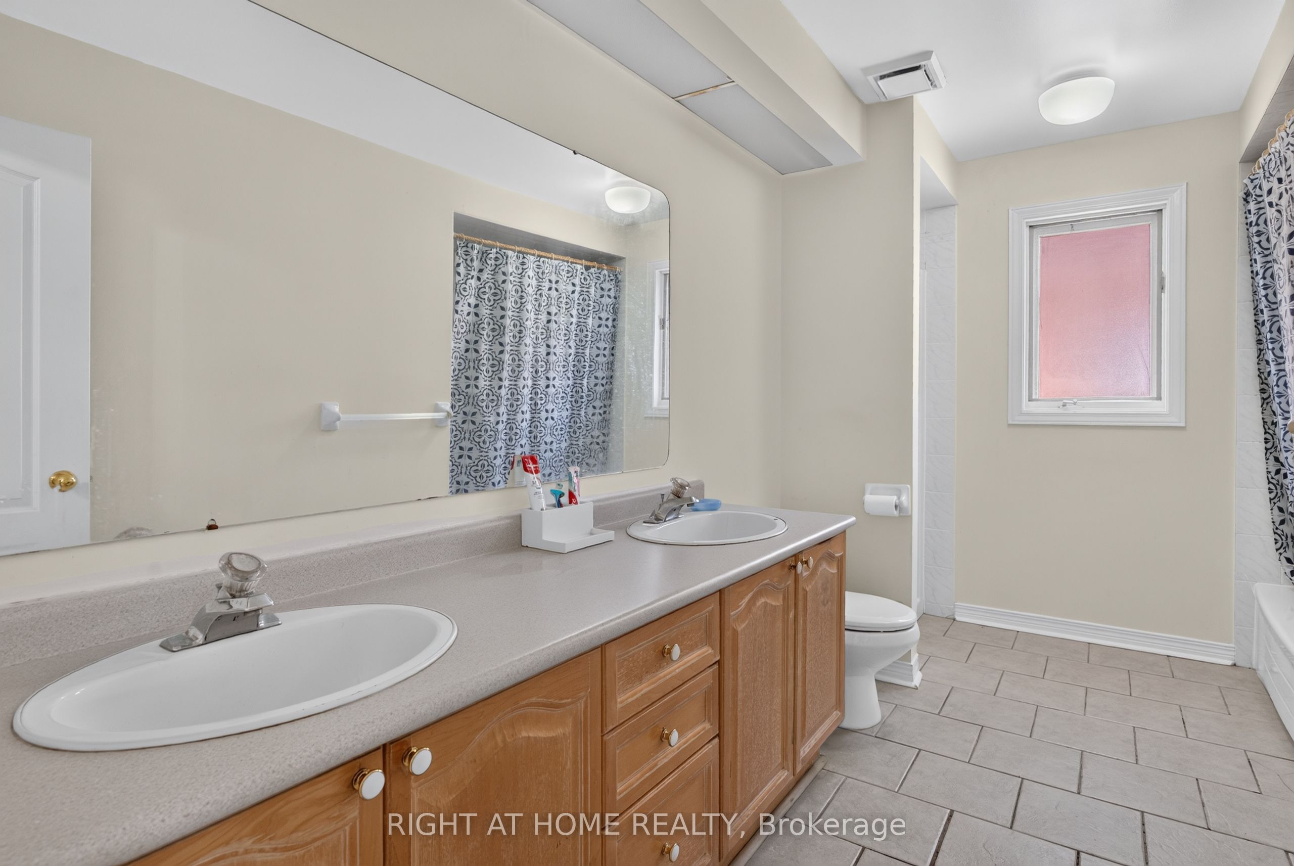 12 Baslaw Drive Property Photo 20