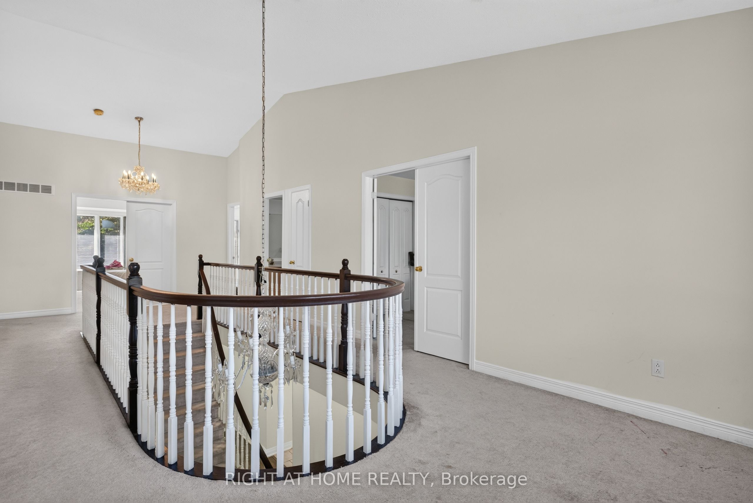 12 Baslaw Drive Property Photo 30