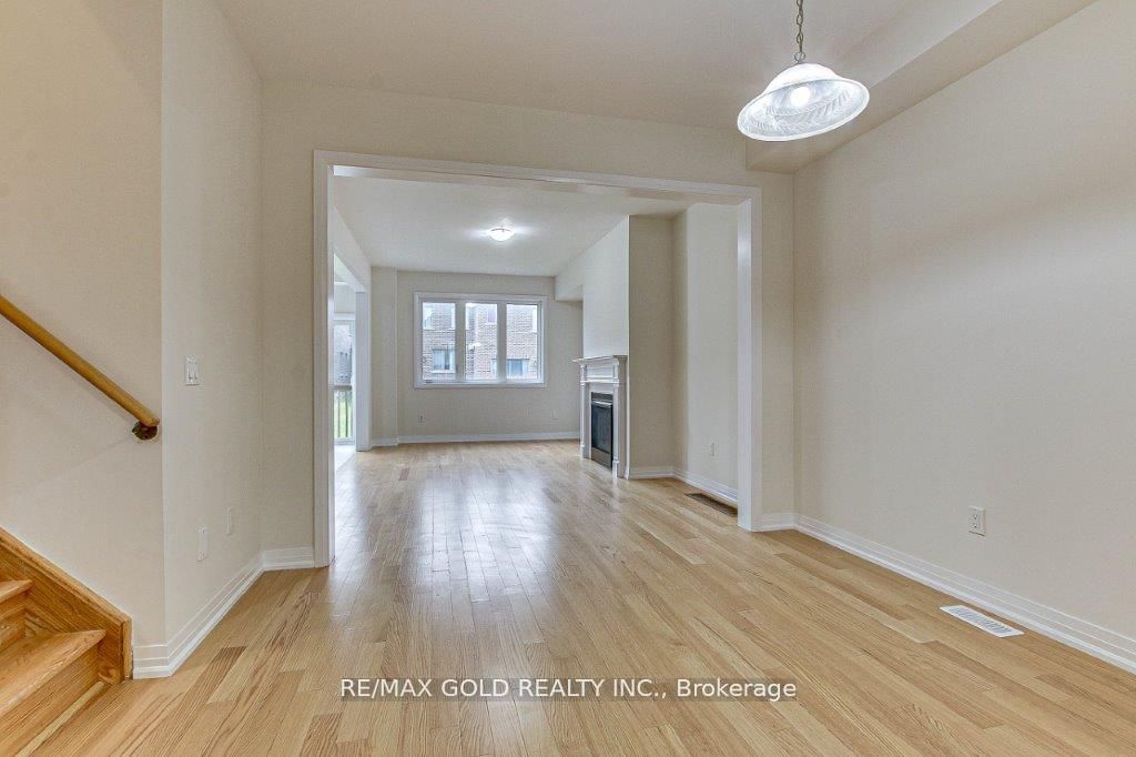 120 Huntingford Trail Property Photo 2