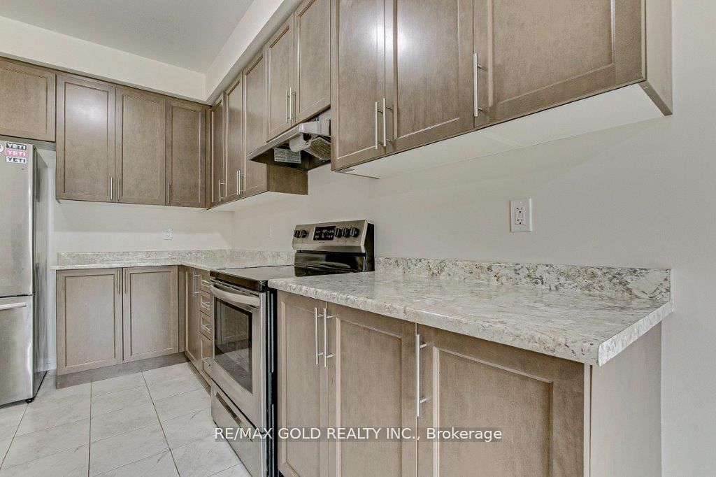 120 Huntingford Trail Property Photo 8