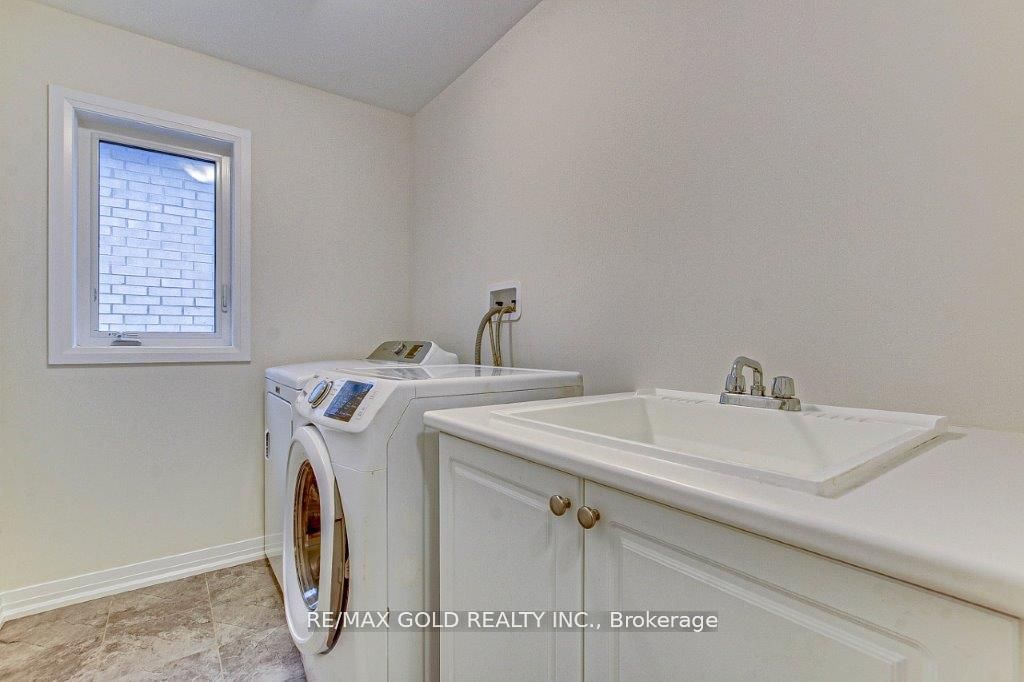 120 Huntingford Trail Property Photo 14
