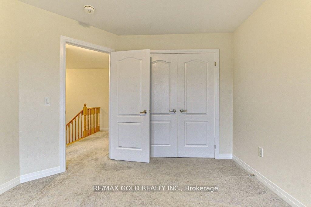 120 Huntingford Trail Property Photo 16