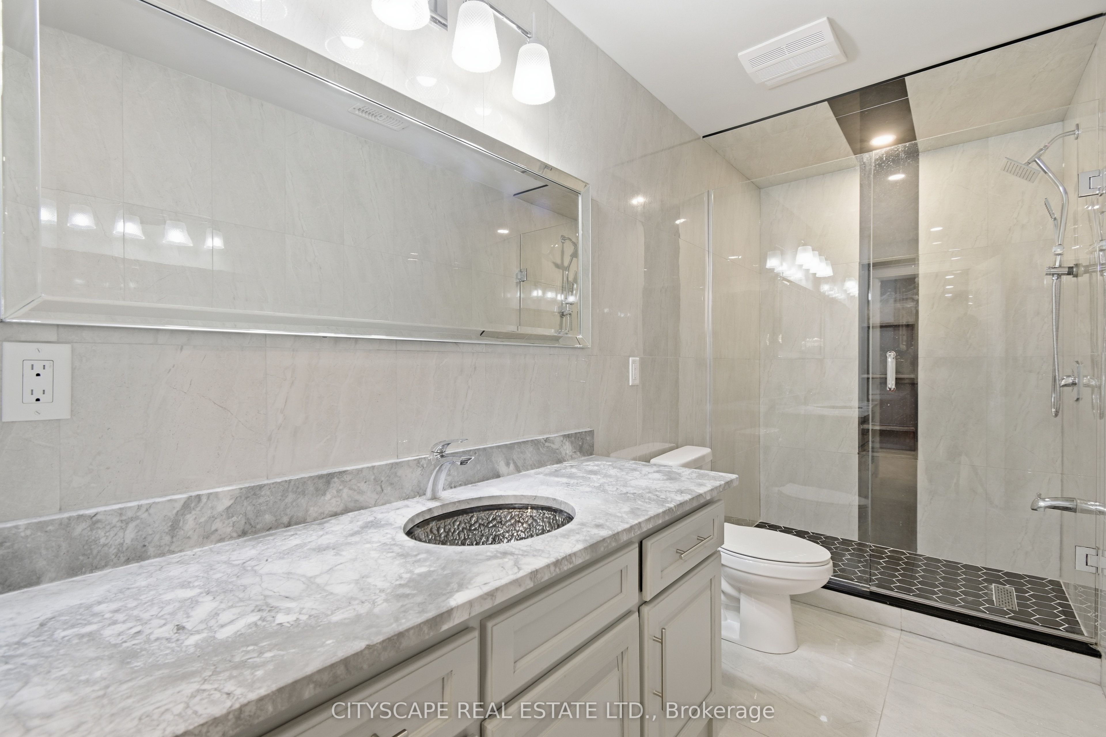 30 Augustus Court Property Photo 45