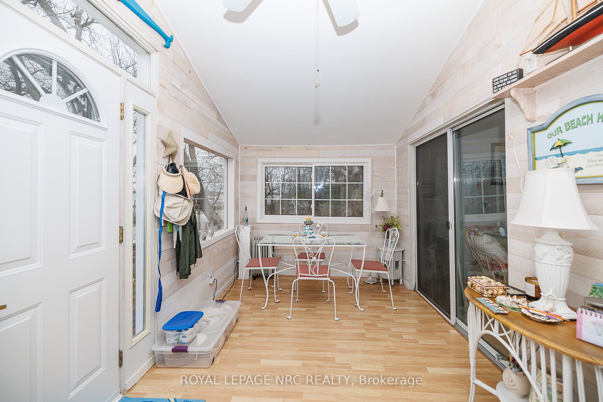3840 Terrace Lane Property Photo 6