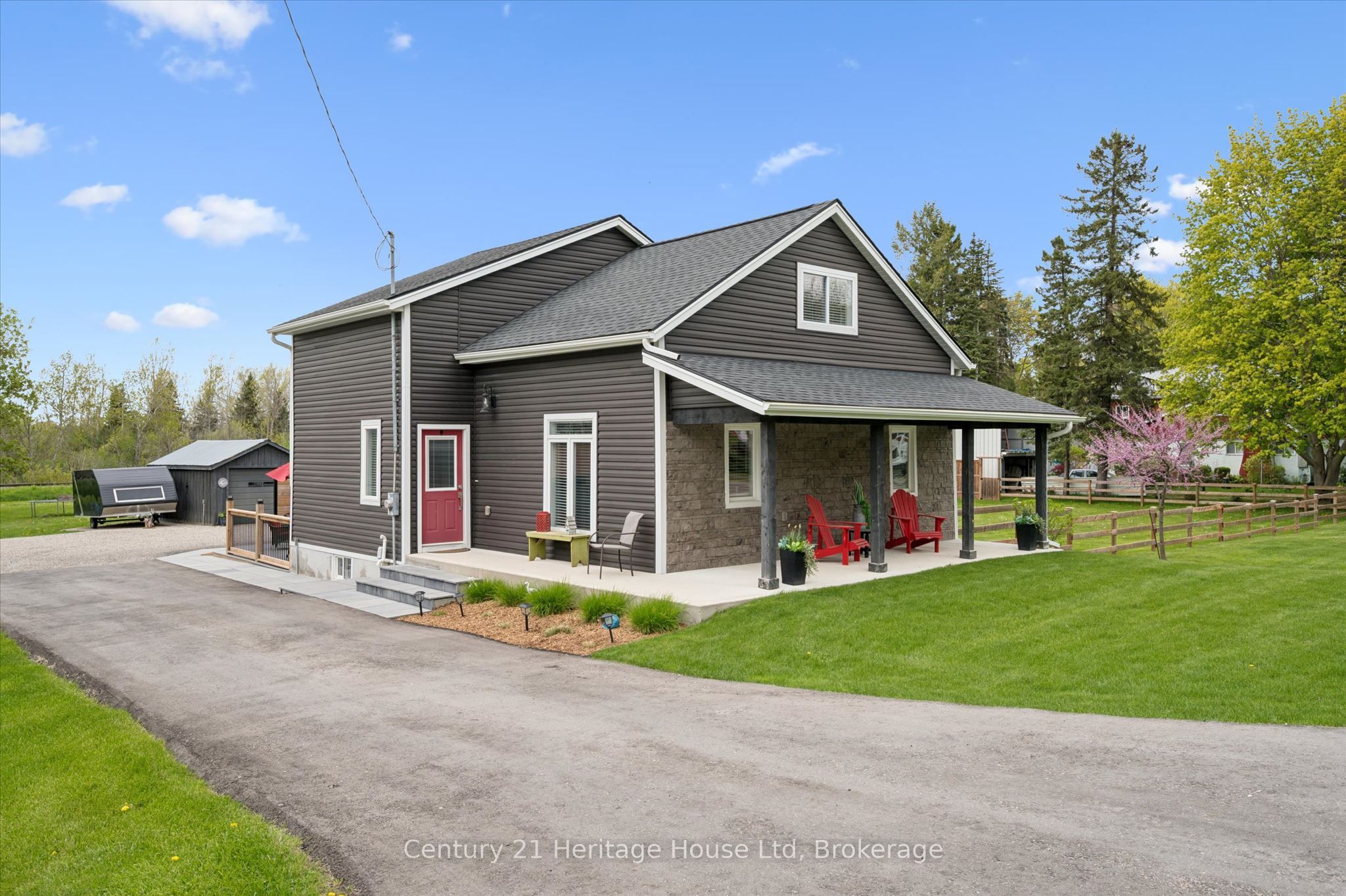 584077 Beachville Road Property Photo 3