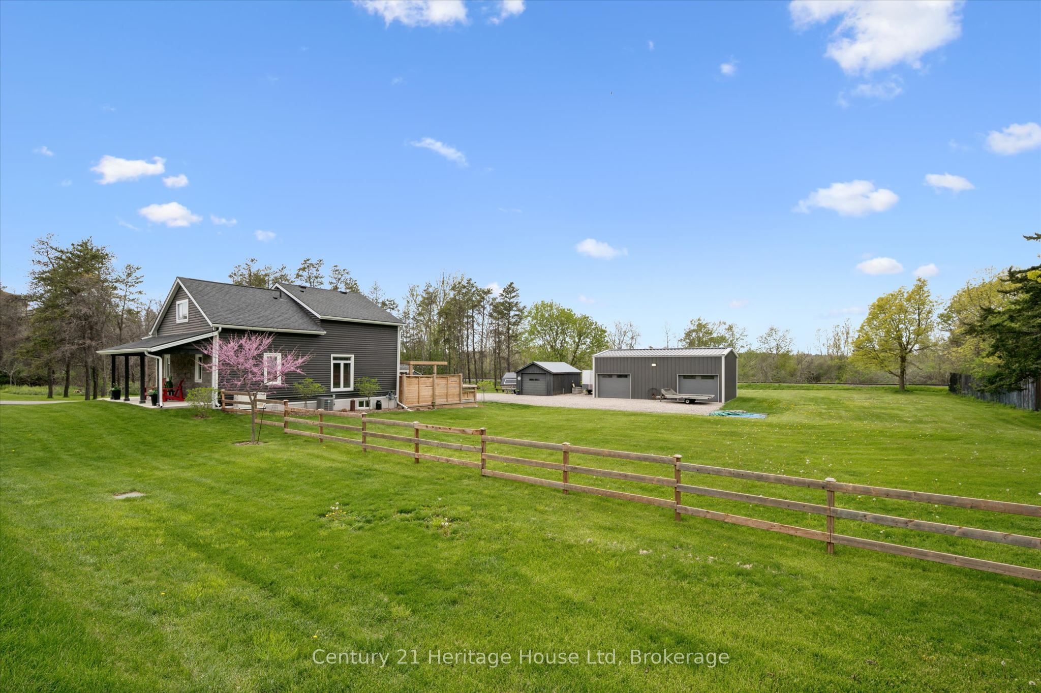 584077 Beachville Road Property Photo 6