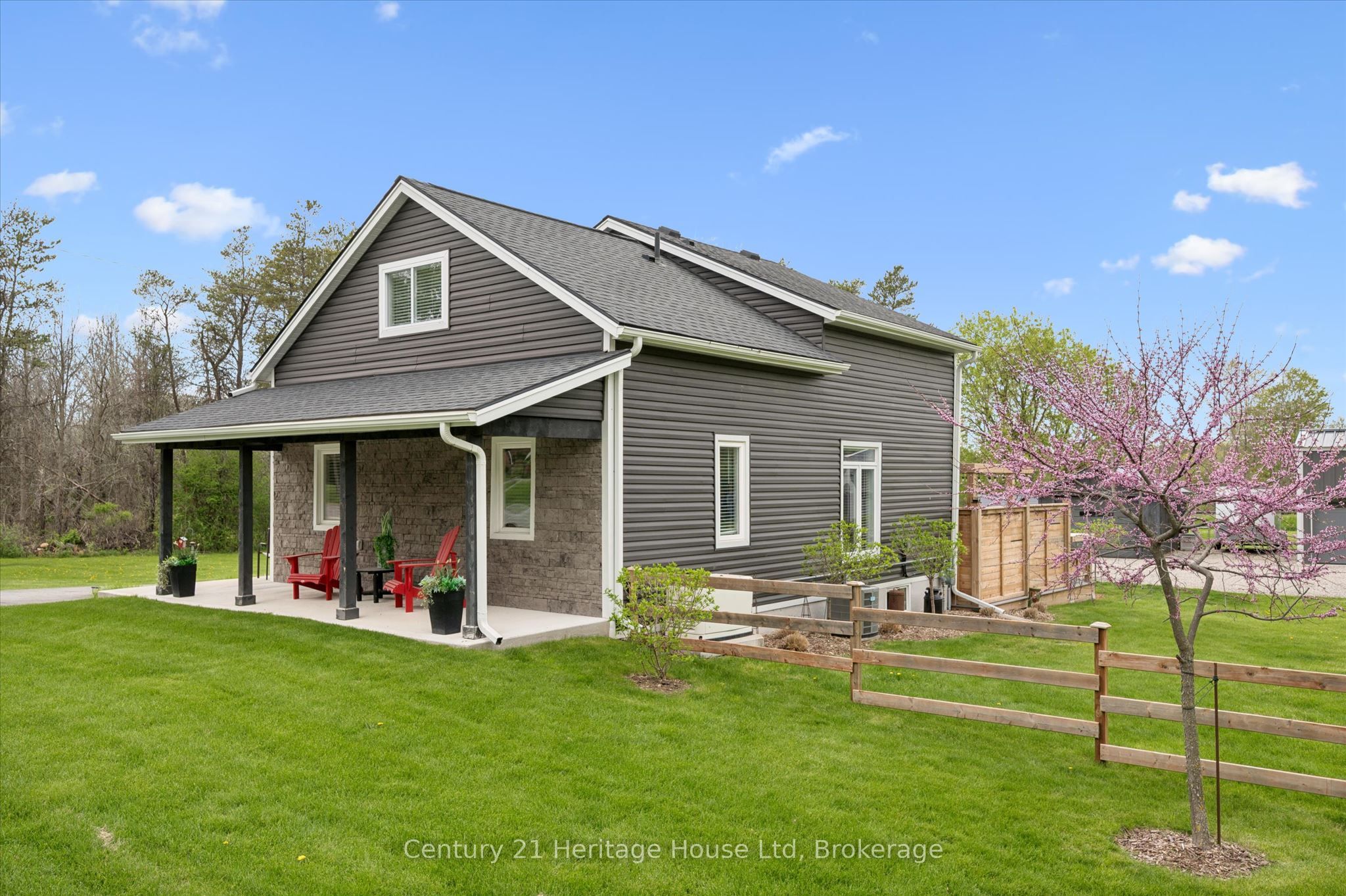 584077 Beachville Road Property Photo 7