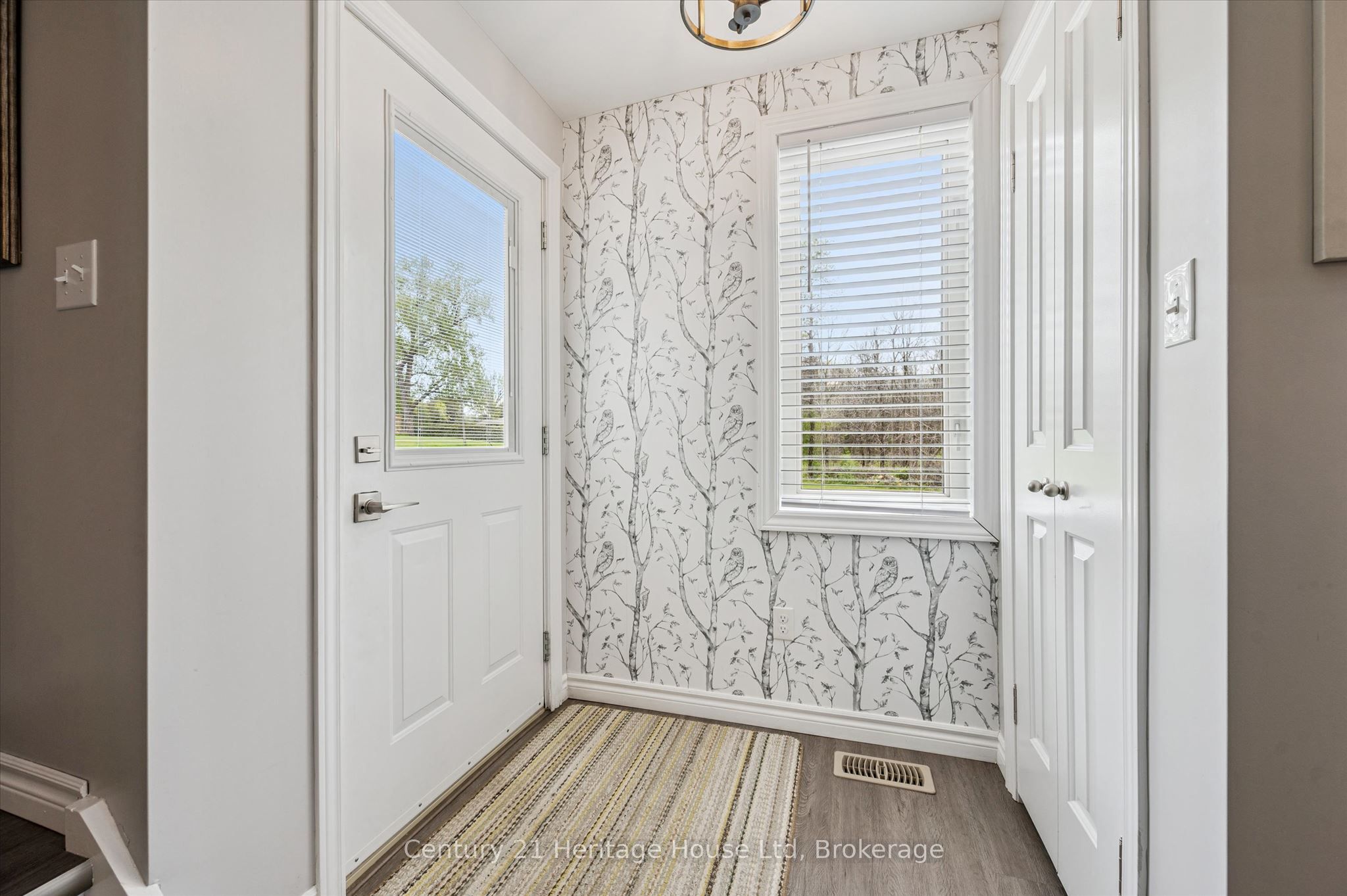 584077 Beachville Road Property Photo 8