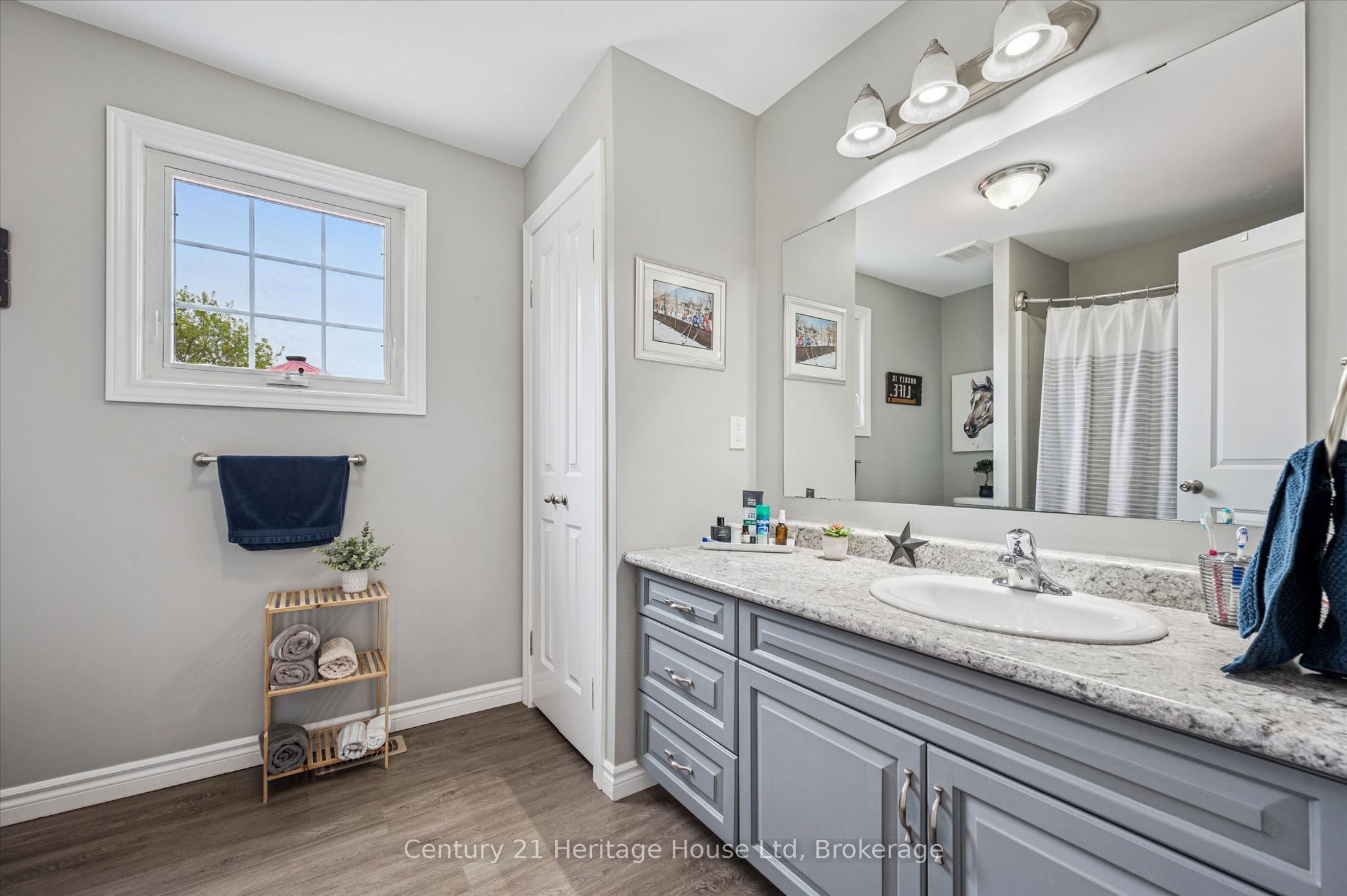 584077 Beachville Road Property Photo 10