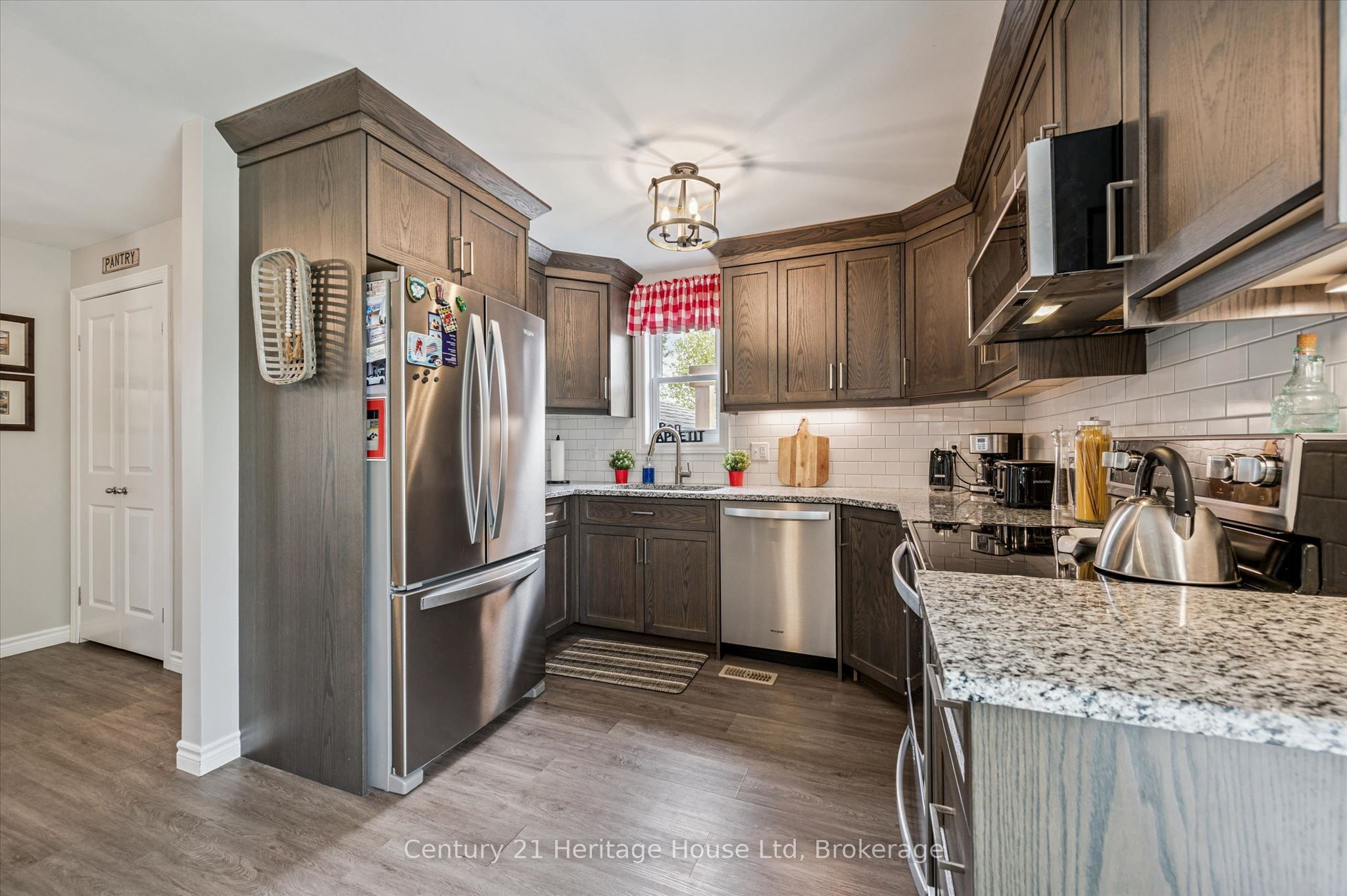 584077 Beachville Road Property Photo 14