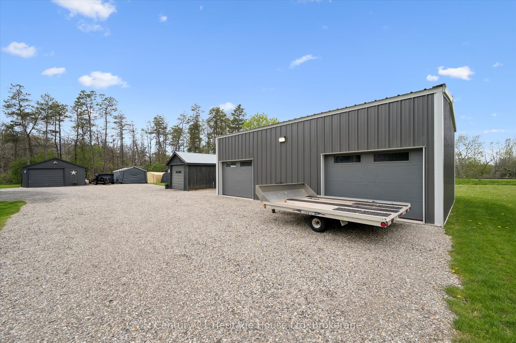 584077 Beachville Road Property Photo 41