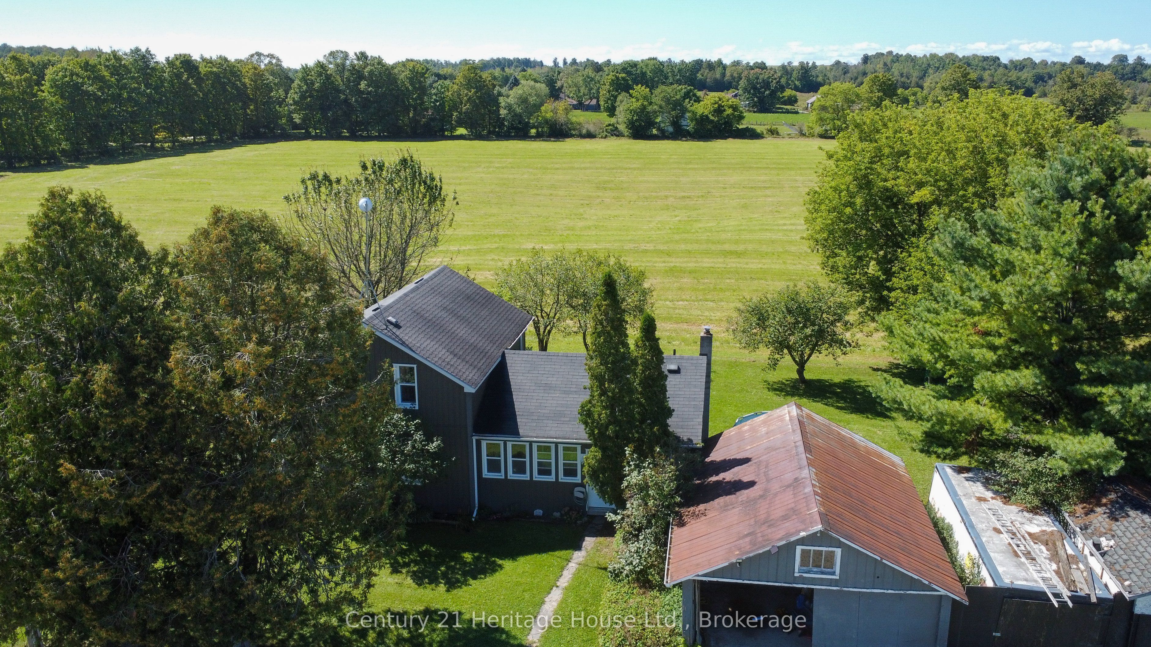 343509 North Line Property Photo 4