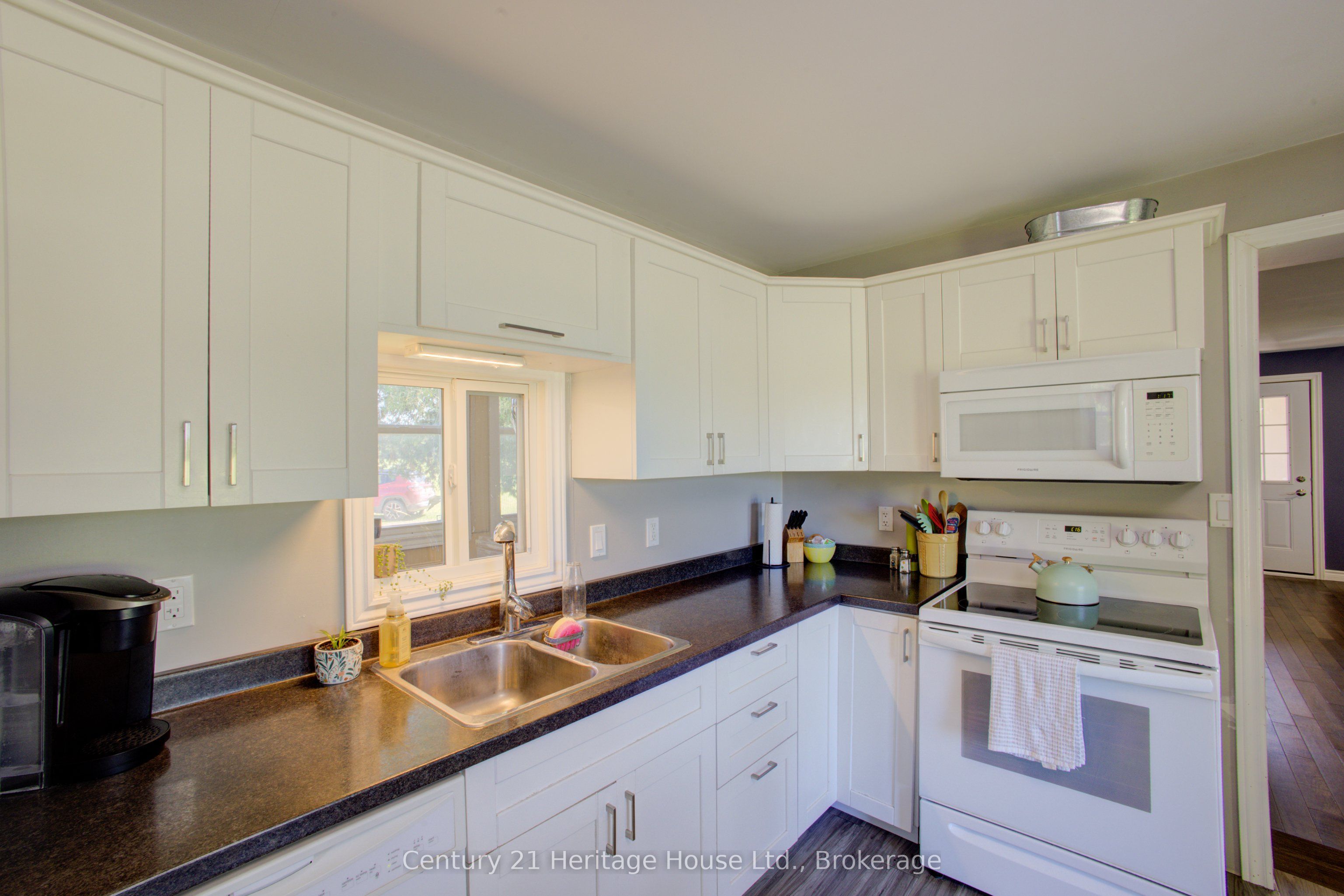 343509 North Line Property Photo 16