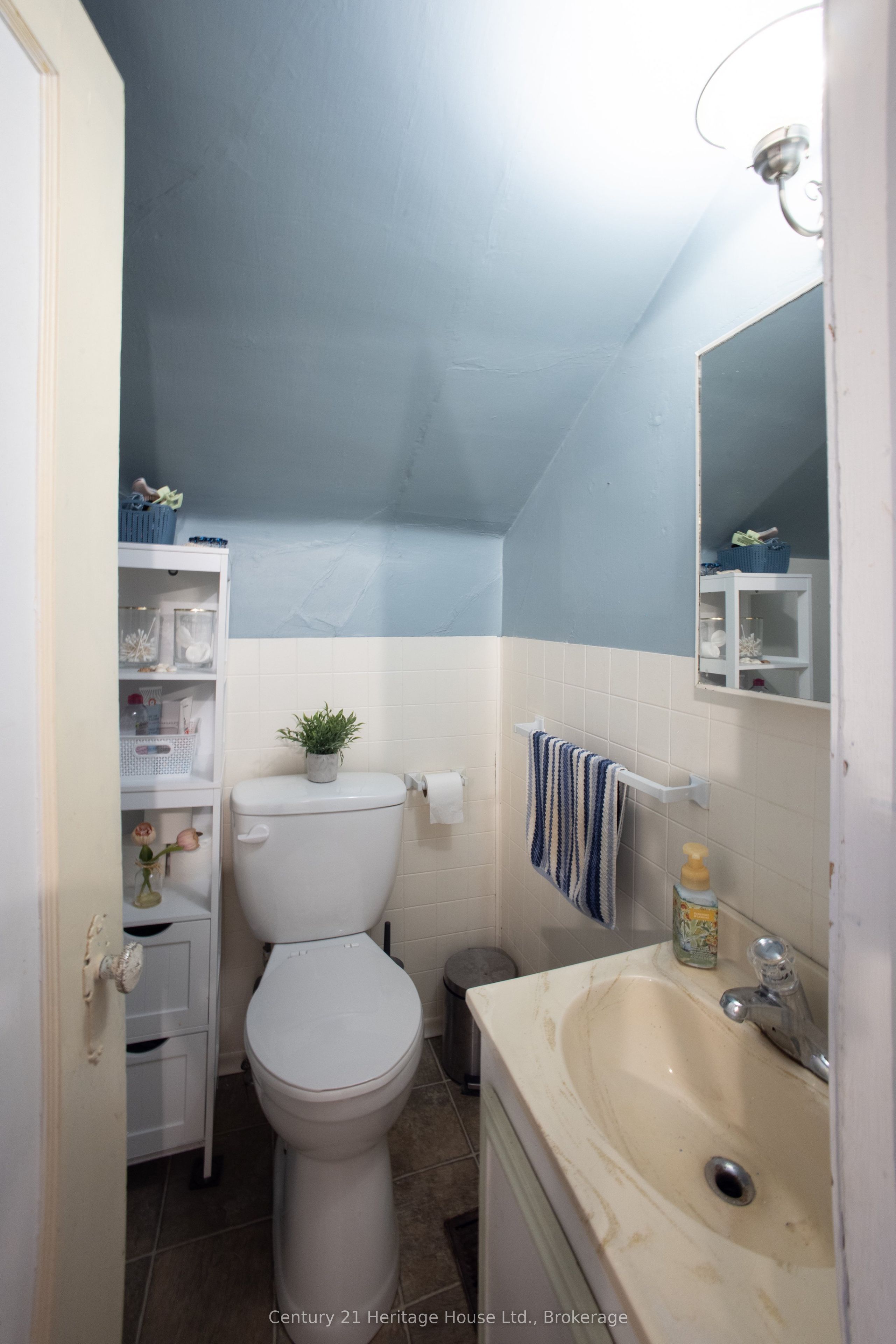 343509 North Line Property Photo 22