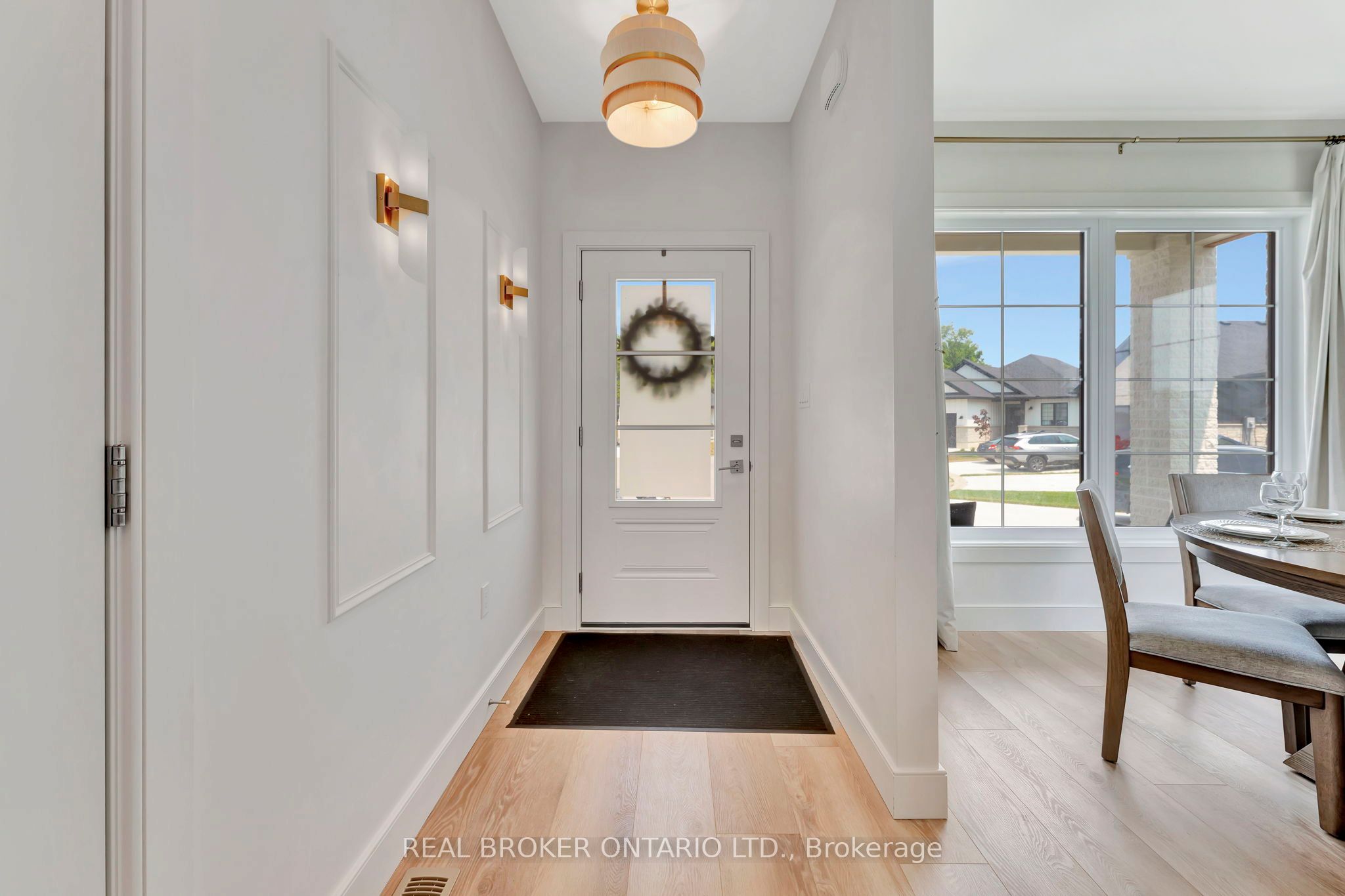 10 Macneil Court Property Photo 4