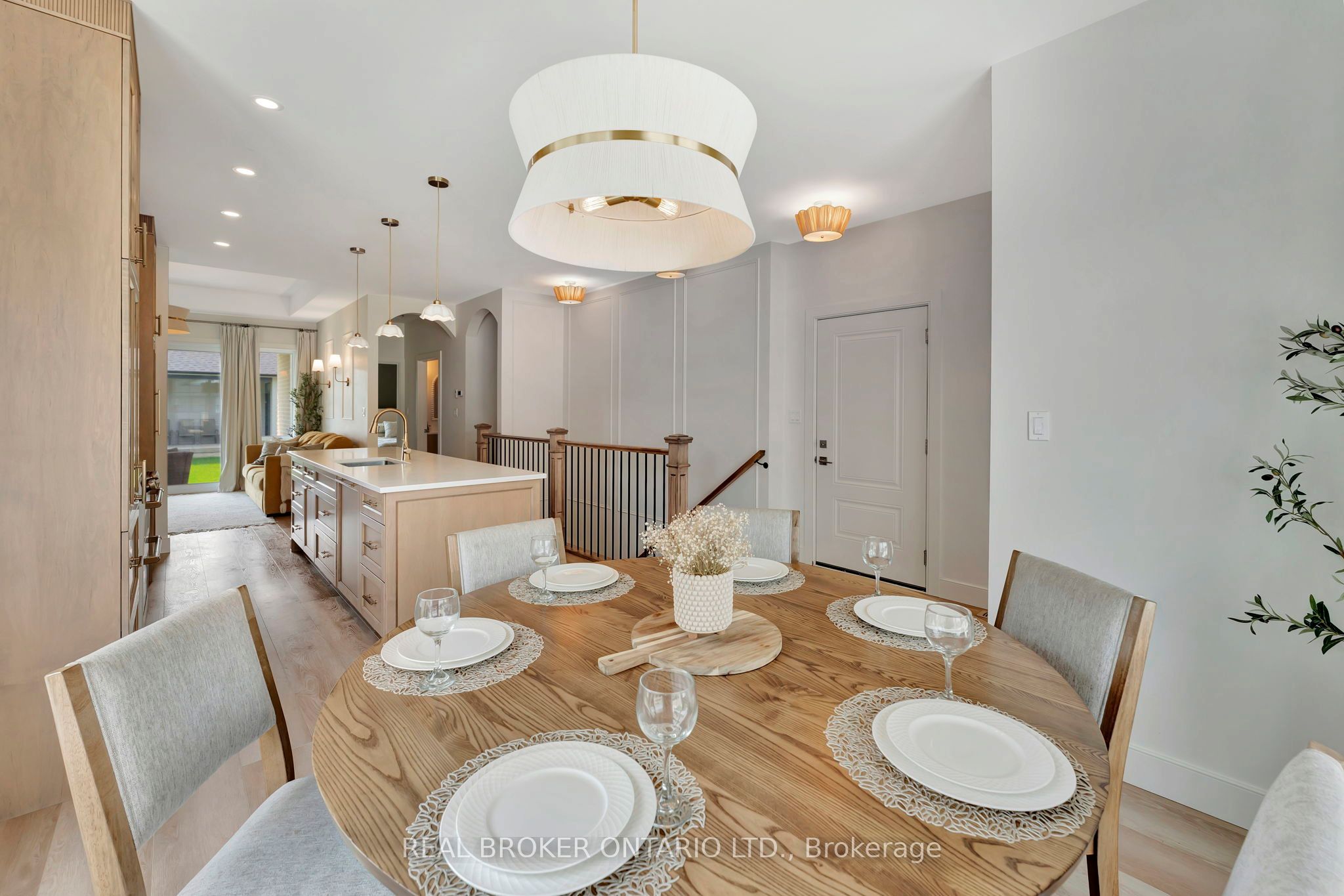 10 Macneil Court Property Photo 6