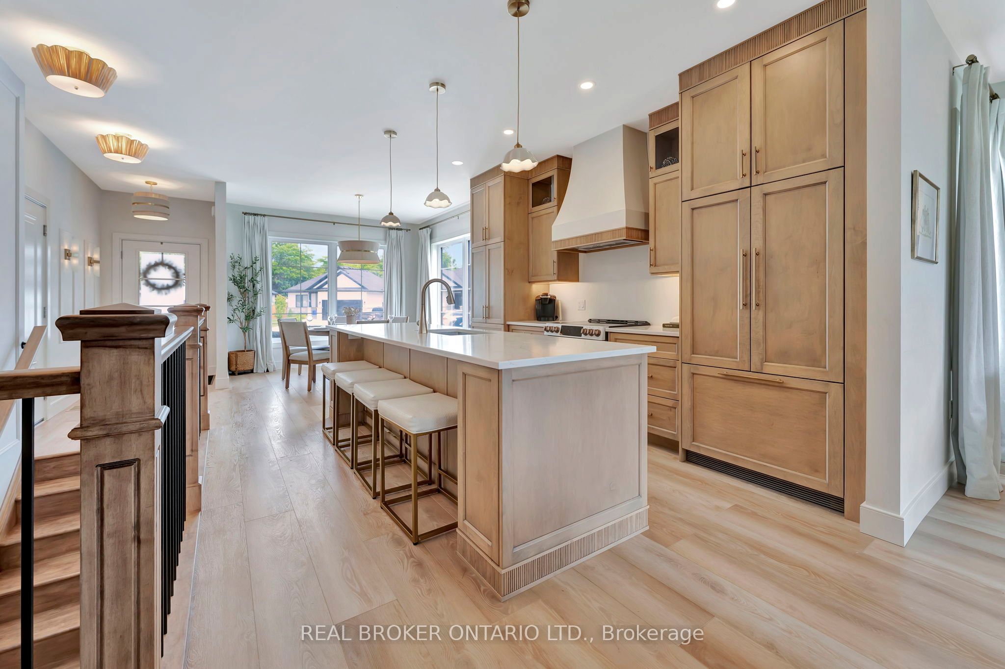 10 Macneil Court Property Photo 12