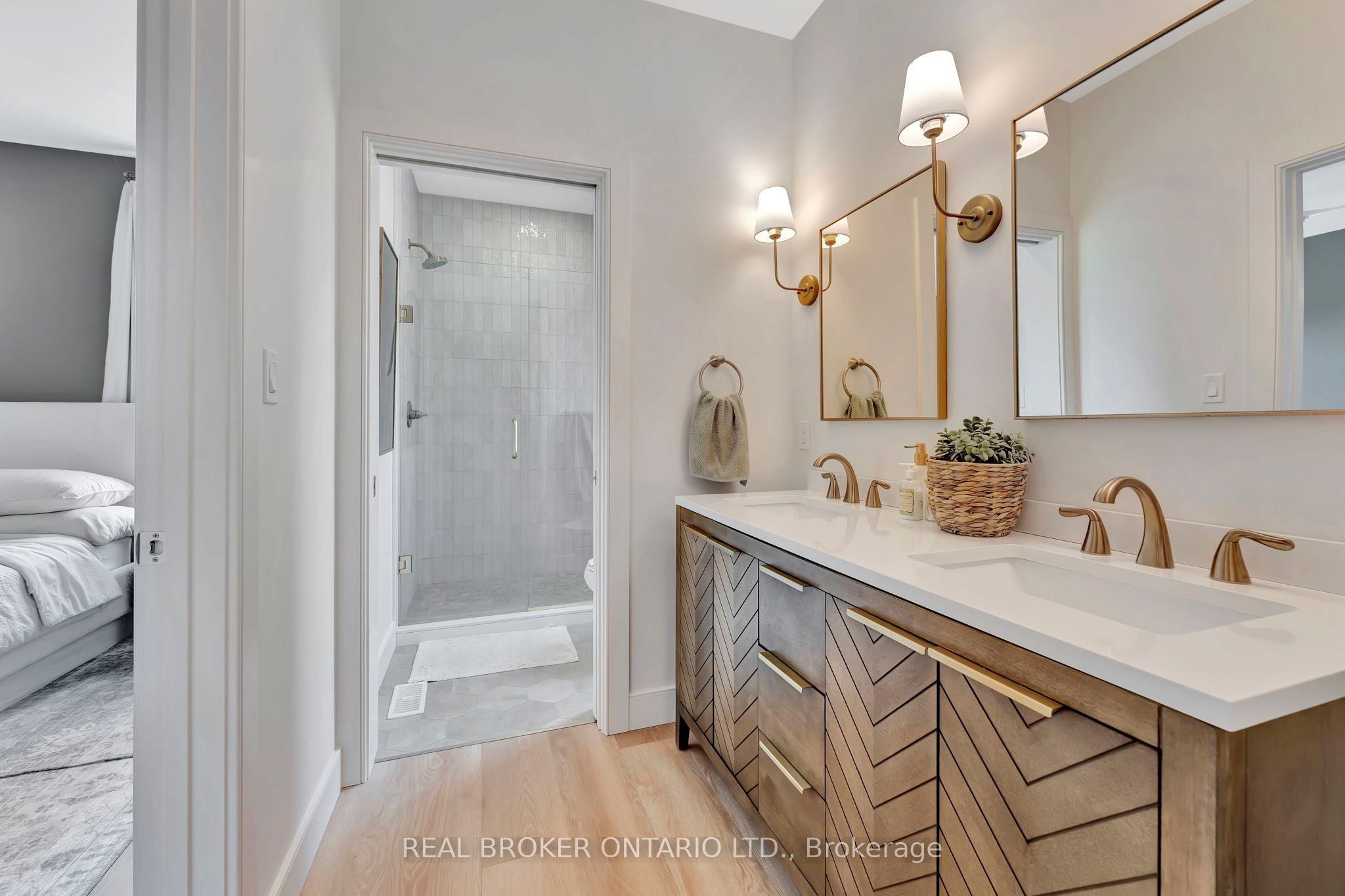 10 Macneil Court Property Photo 22