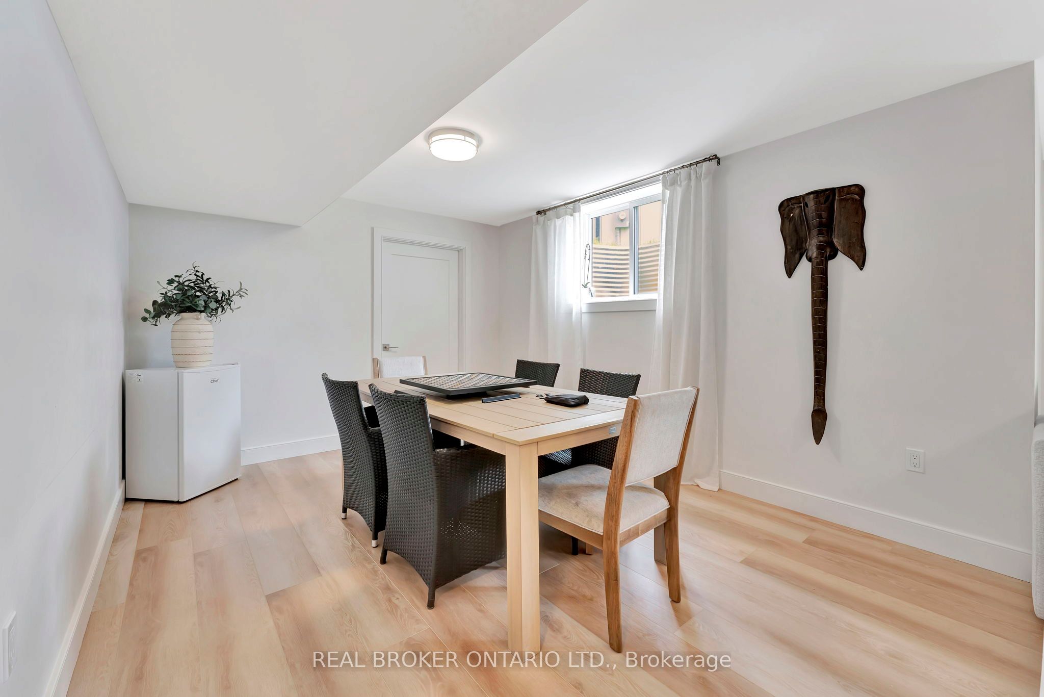 10 Macneil Court Property Photo 32