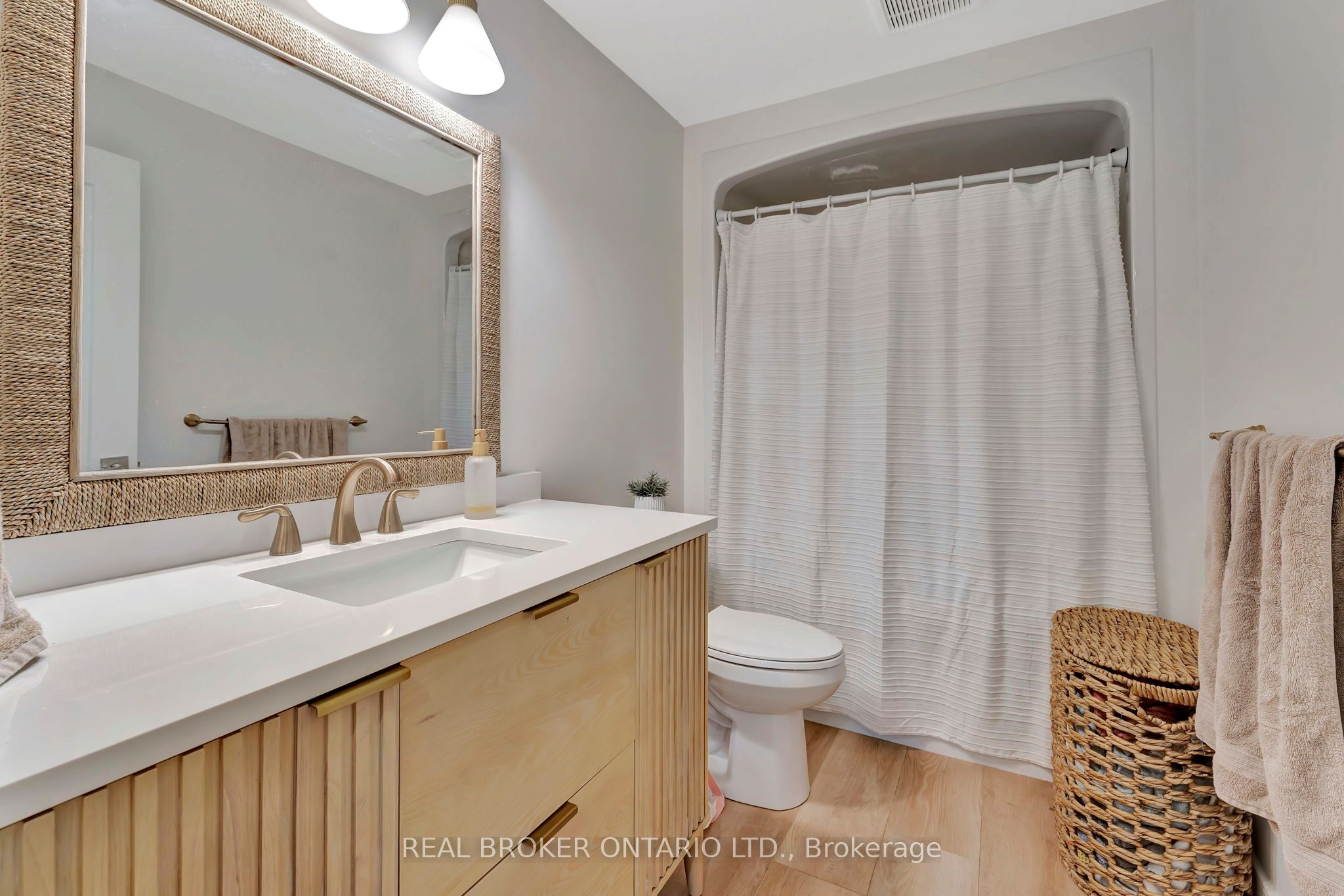 10 Macneil Court Property Photo 34