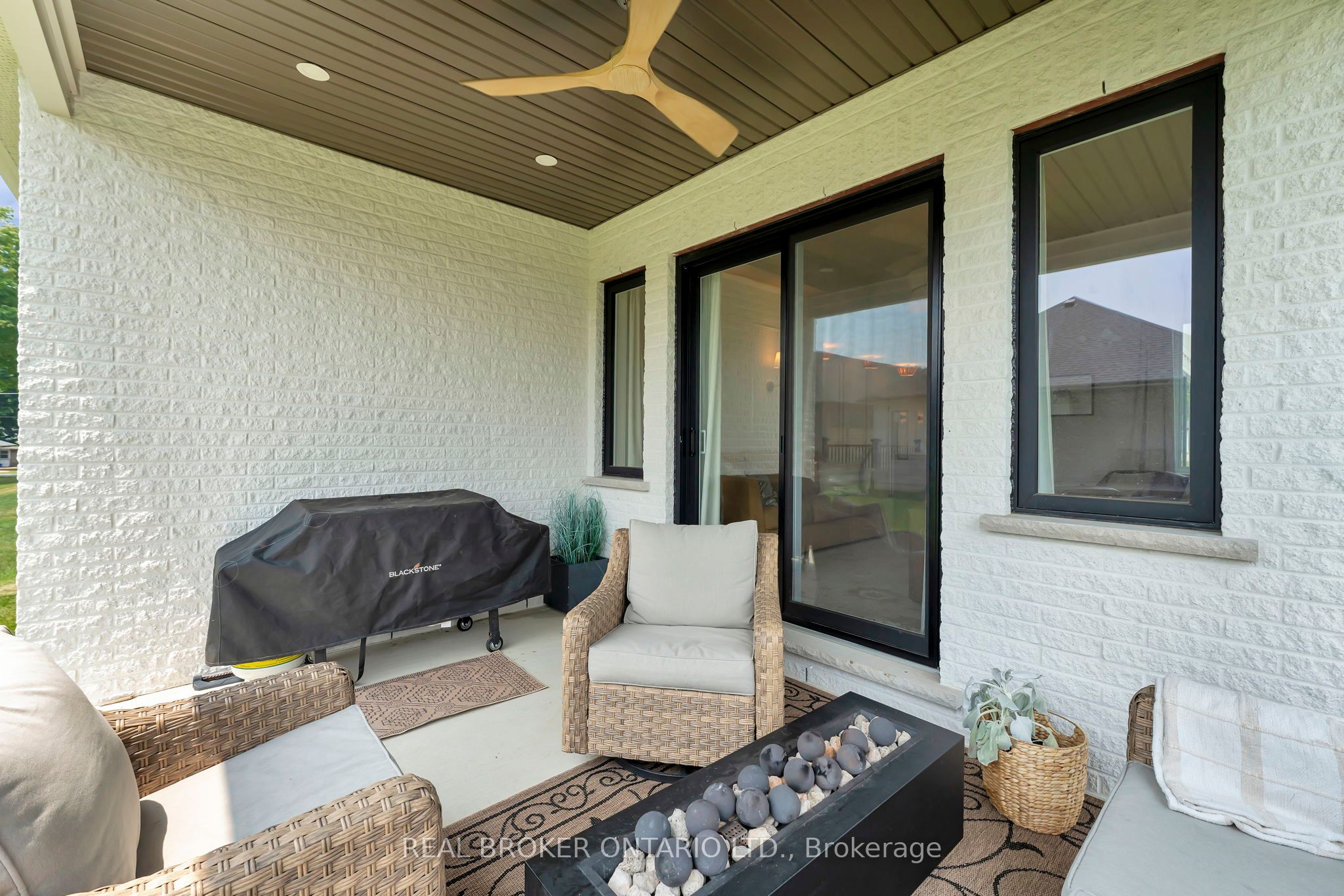 10 Macneil Court Property Photo 38