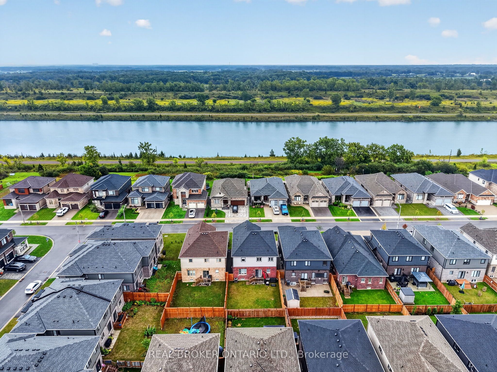 205 Shoreview Drive Property Photo 1