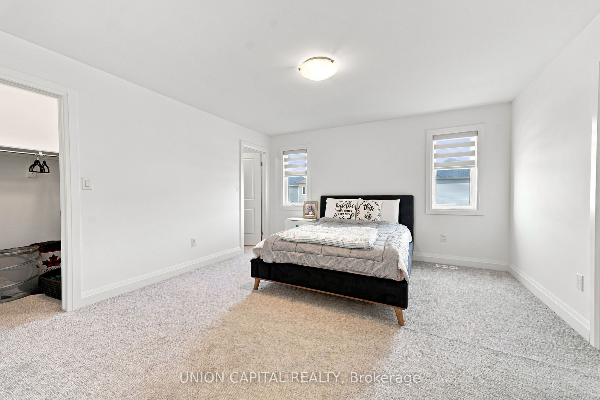9352 Emerald Avenue Property Photo 31