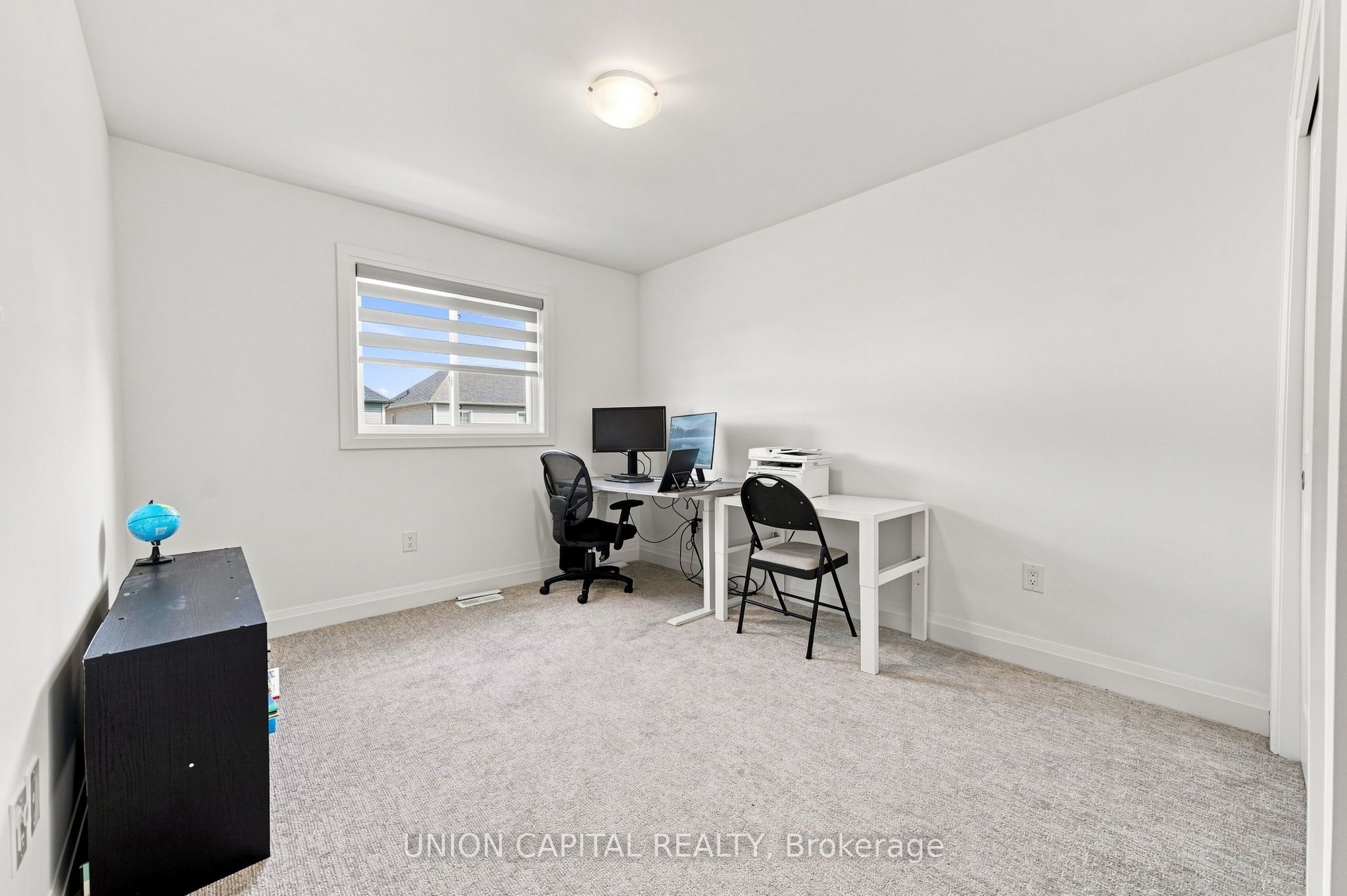 9352 Emerald Avenue Property Photo 40