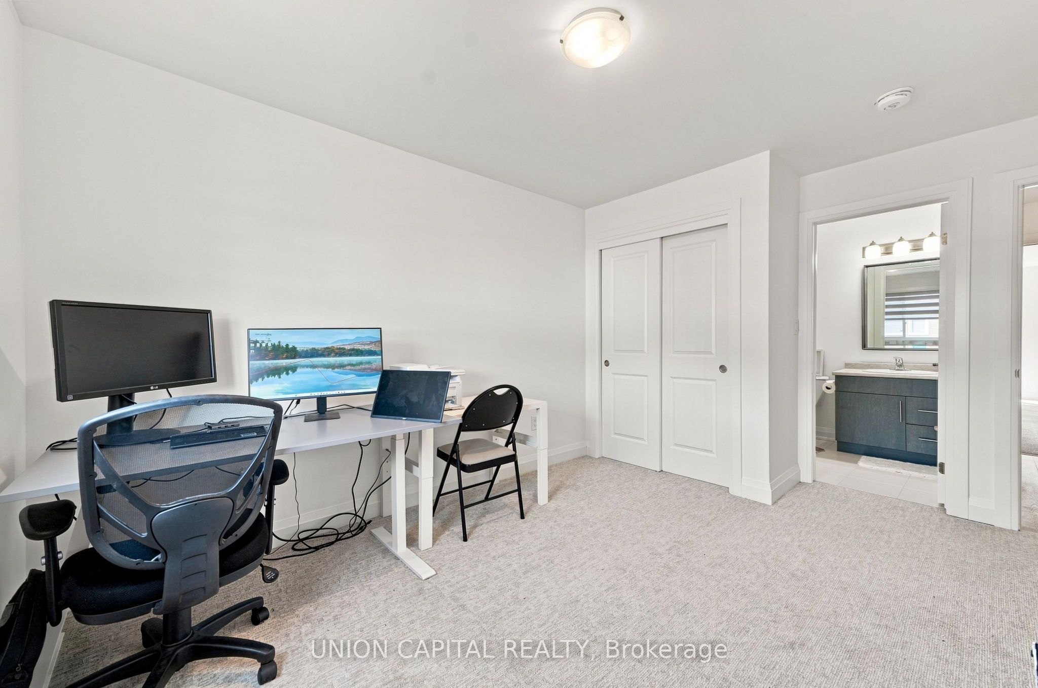 9352 Emerald Avenue Property Photo 41