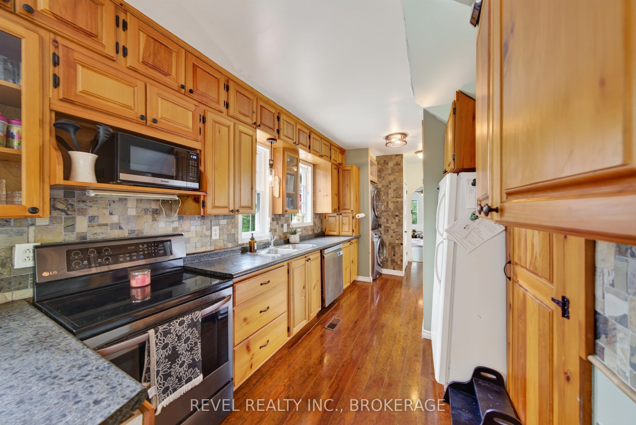 275 Haig Road Property Photo 5