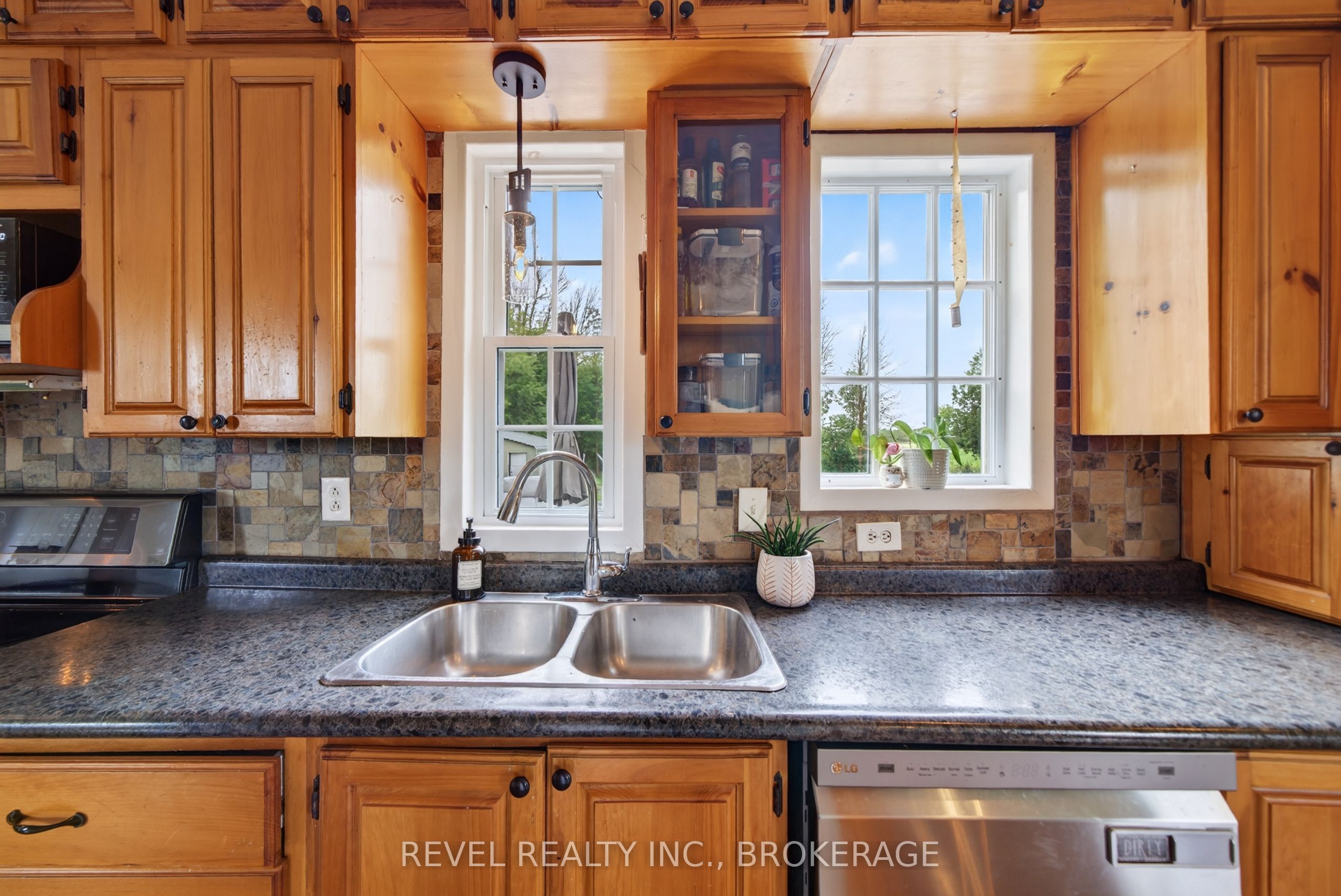 275 Haig Road Property Photo 7