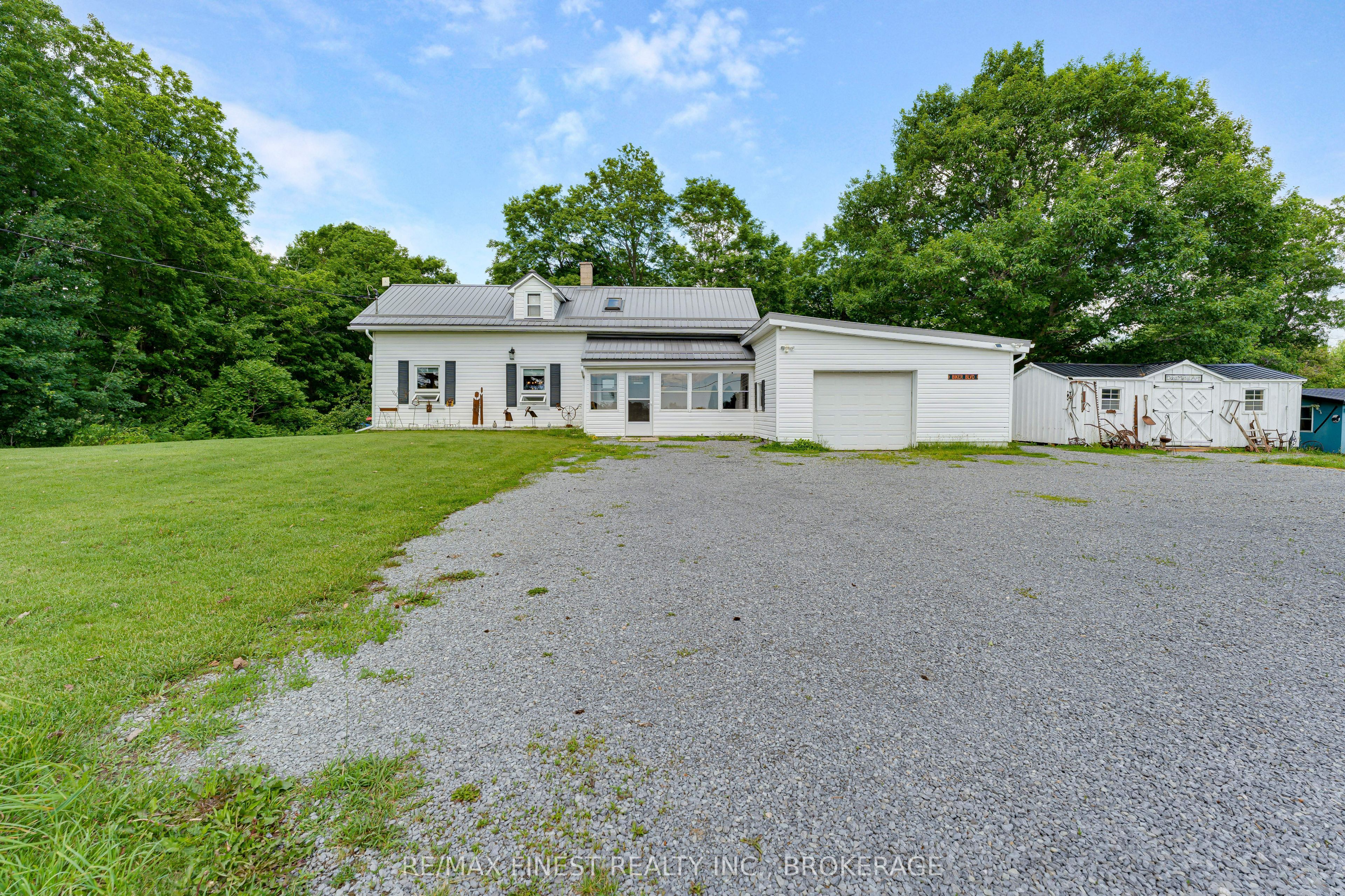 2018 Rutledge Road Property Photo 2