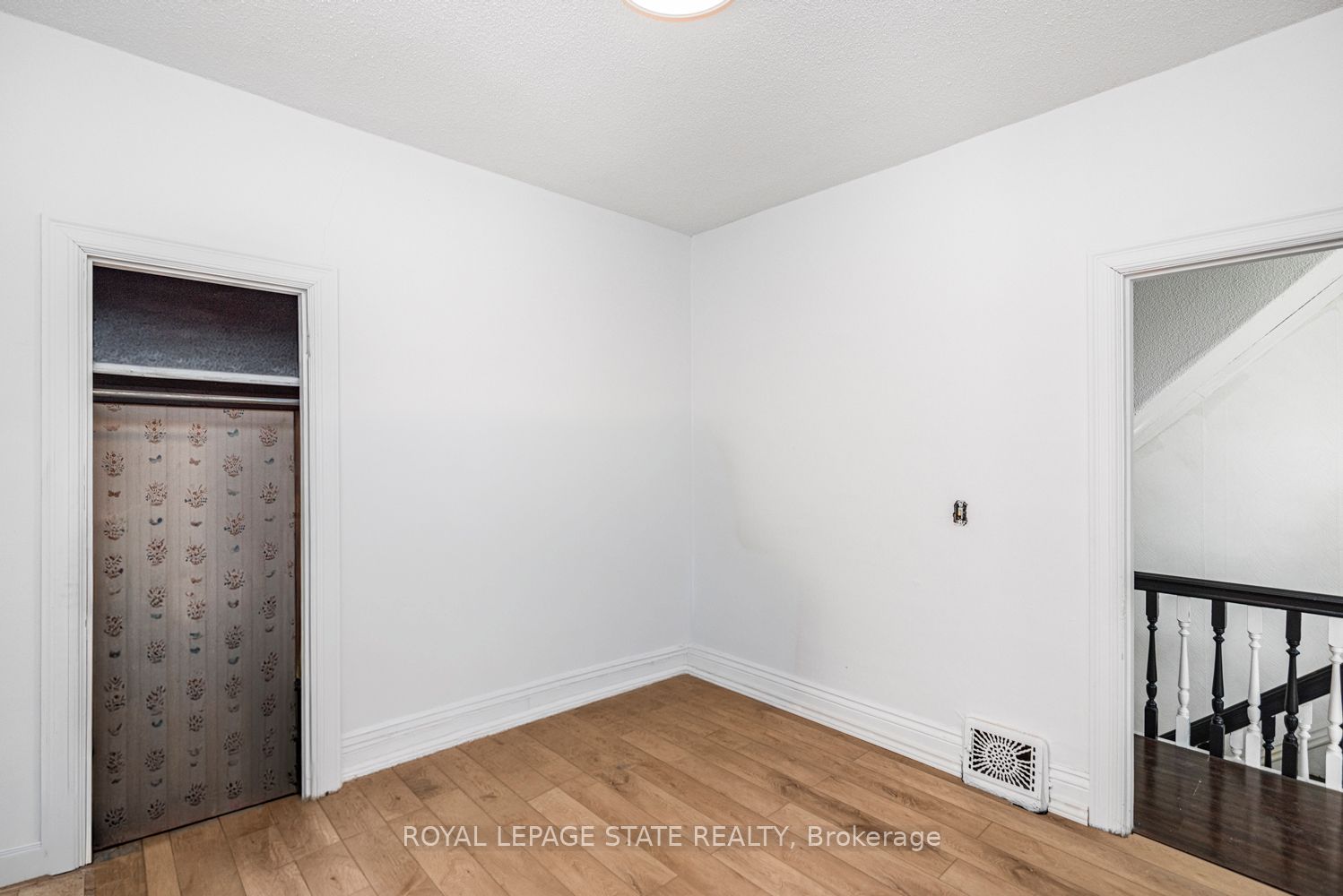 39 Arthur Avenue N Property Photo 22