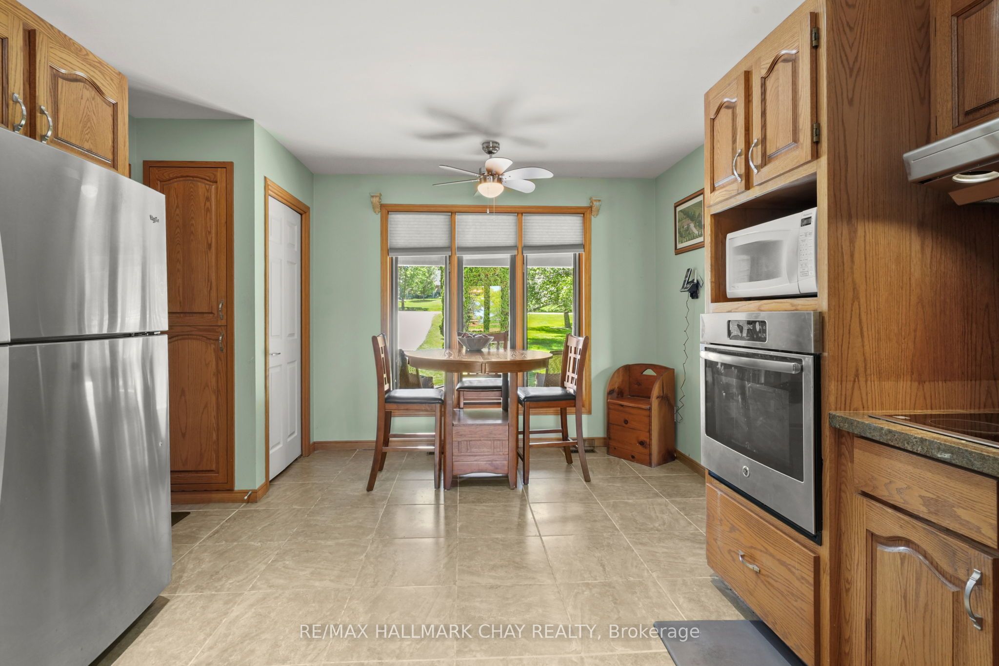 877065 Fifth Line Property Photo 10