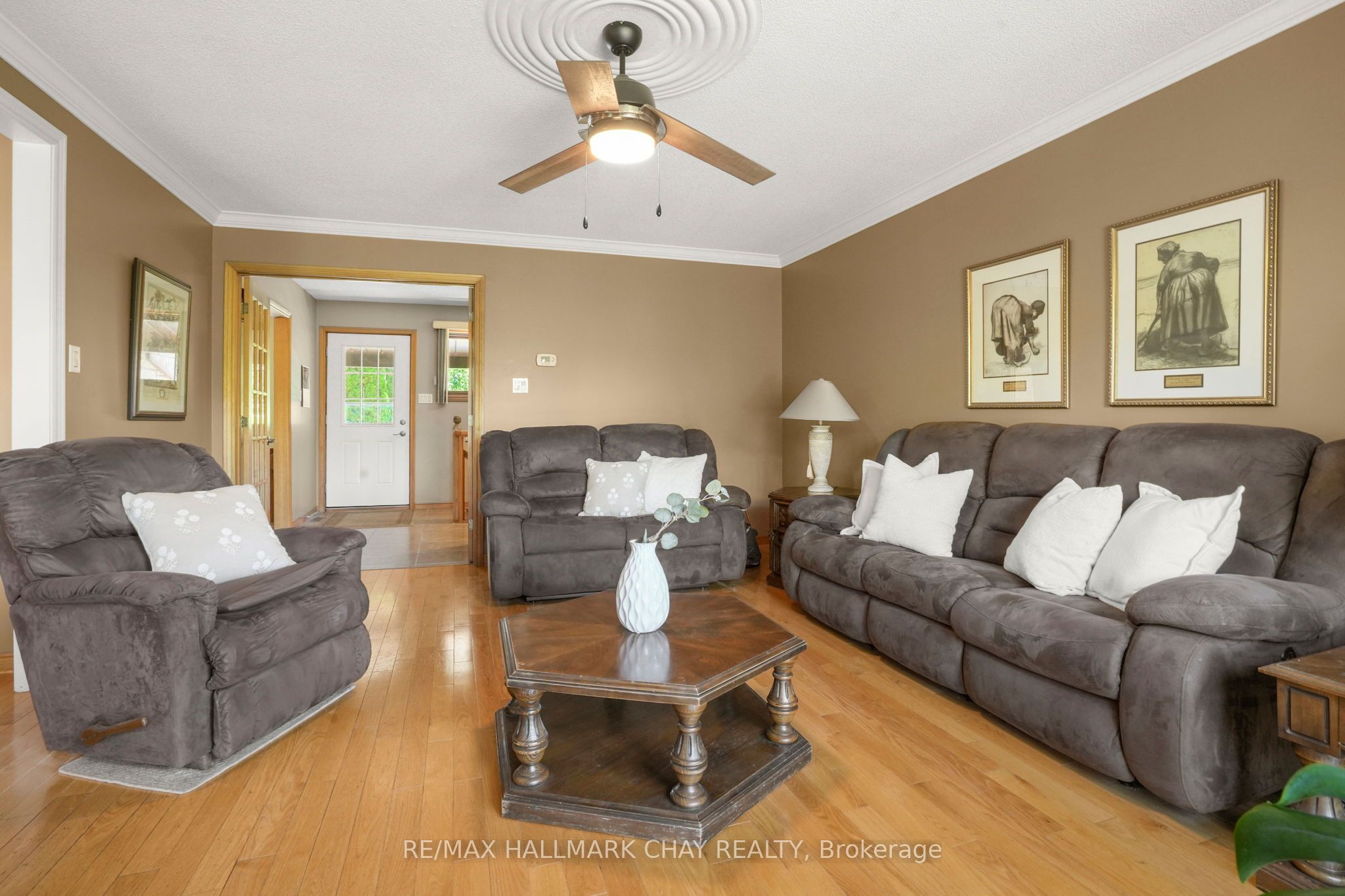 877065 Fifth Line Property Photo 14