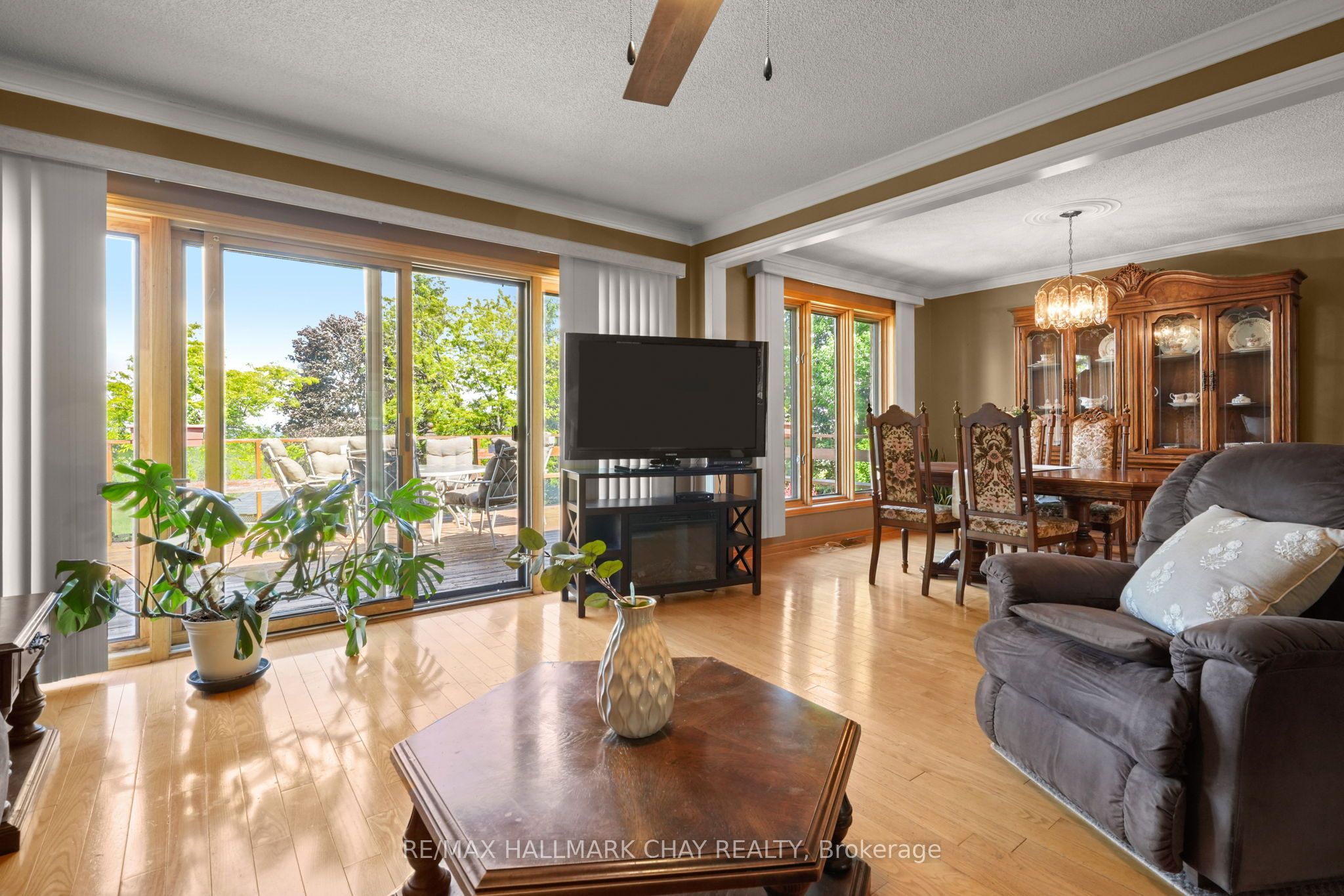 877065 Fifth Line Property Photo 16