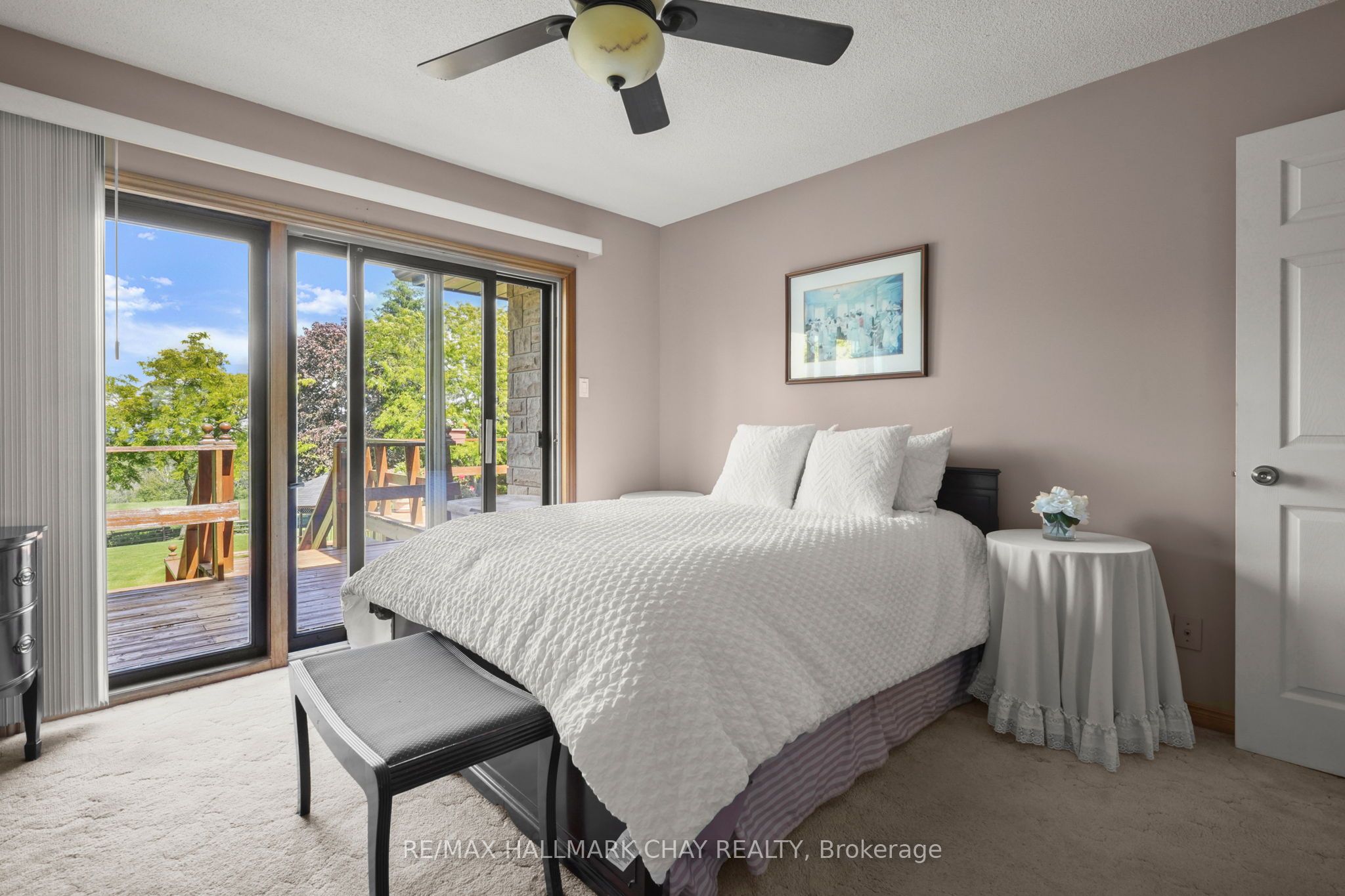 877065 Fifth Line Property Photo 18
