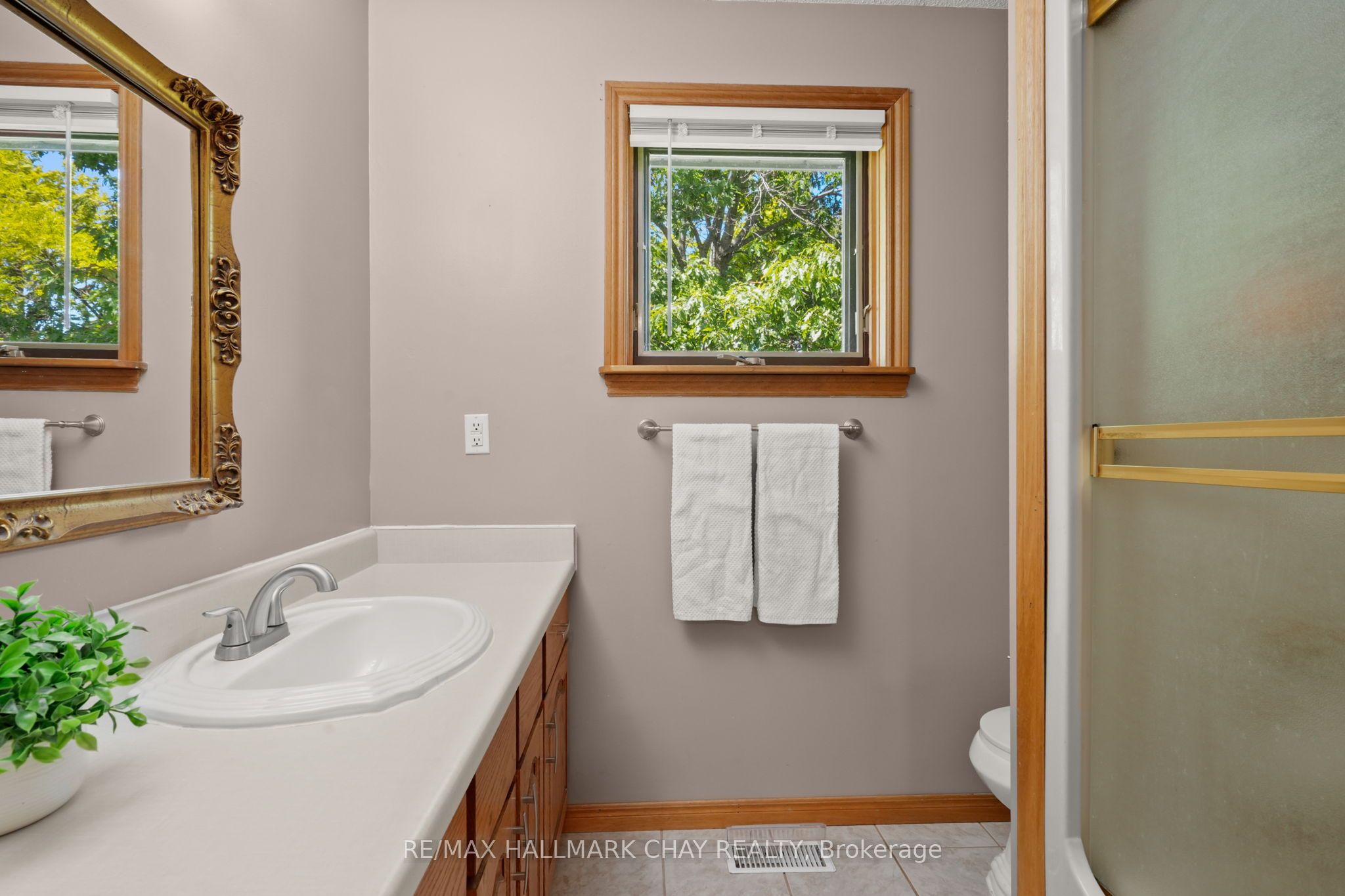 877065 Fifth Line Property Photo 23