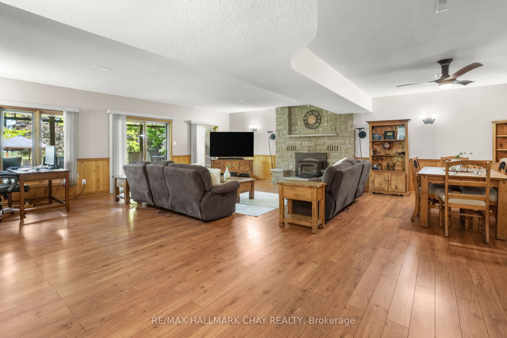 877065 Fifth Line Property Photo 25